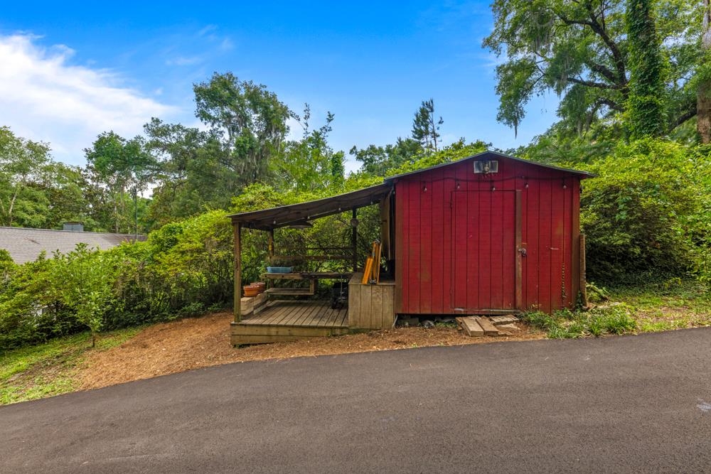 1802 W Indianhead Drive