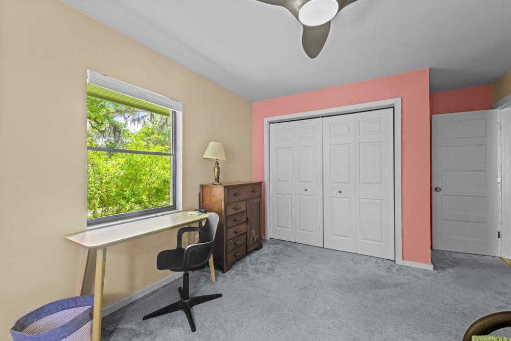 1802 W Indianhead Drive