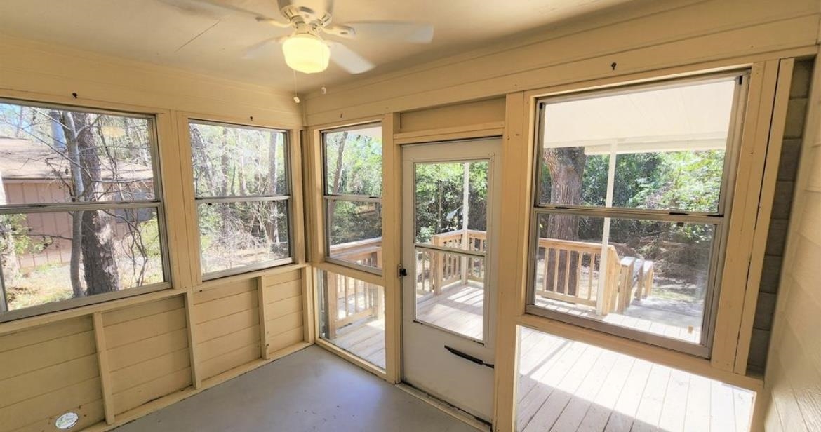 2585 Panther Creek Road