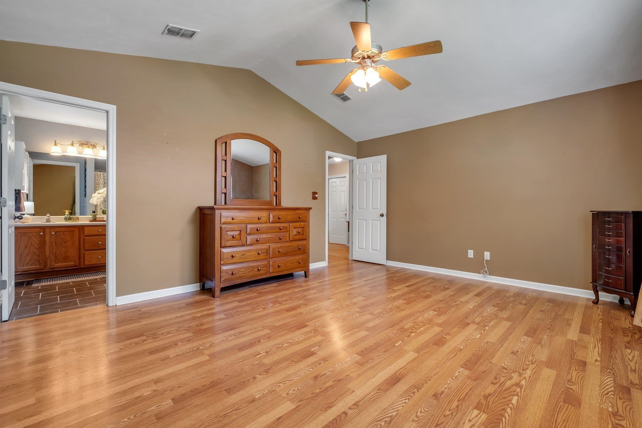 5529 Green Meadows Court