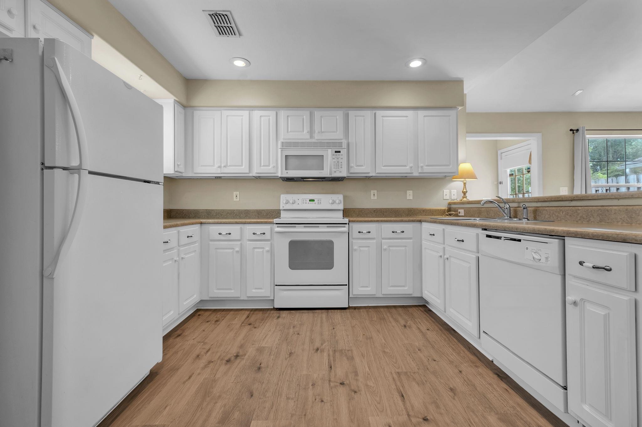 2708 Laurelwood Lane
