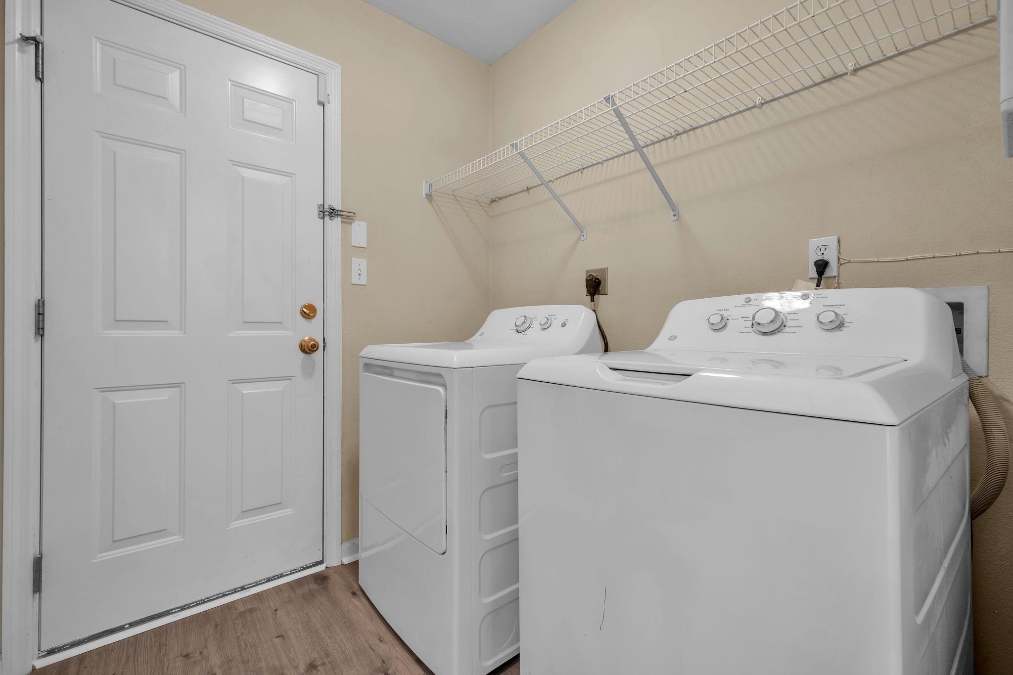 2708 Laurelwood Lane