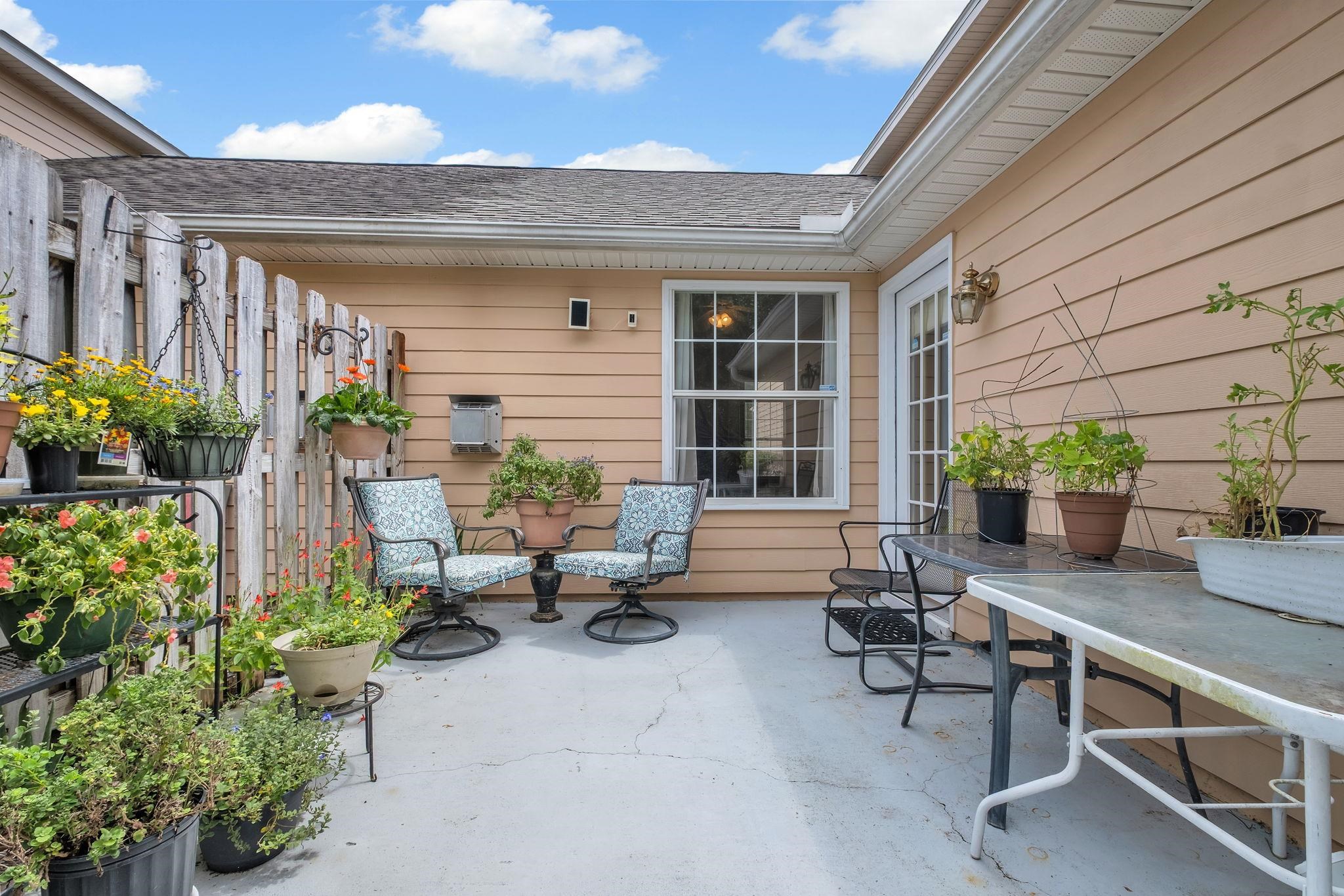 2708 Laurelwood Lane