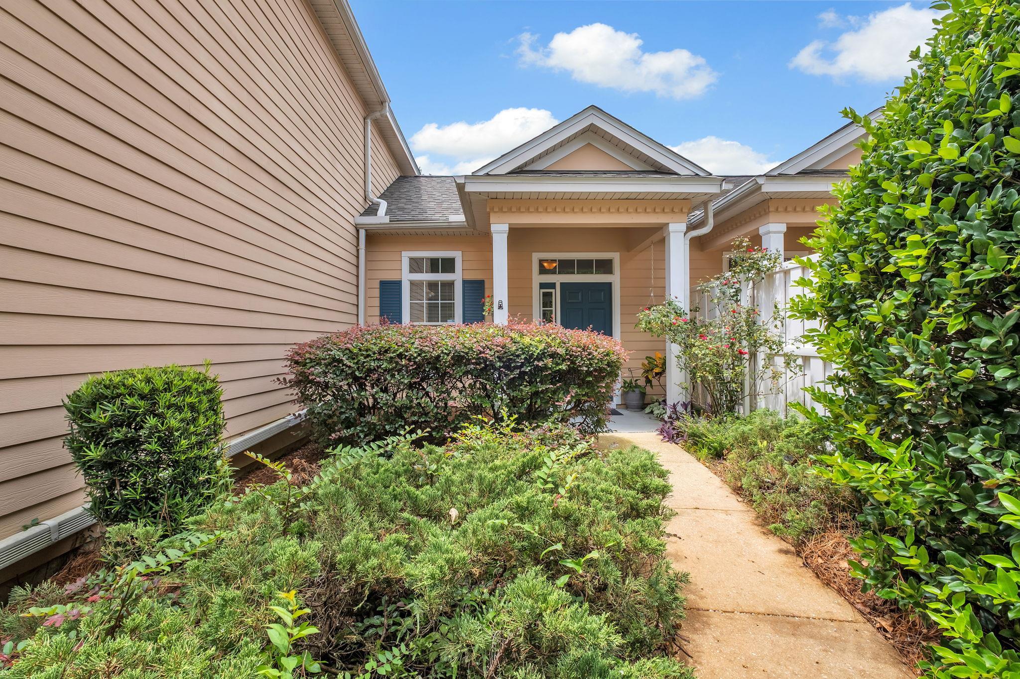 2708 Laurelwood Lane