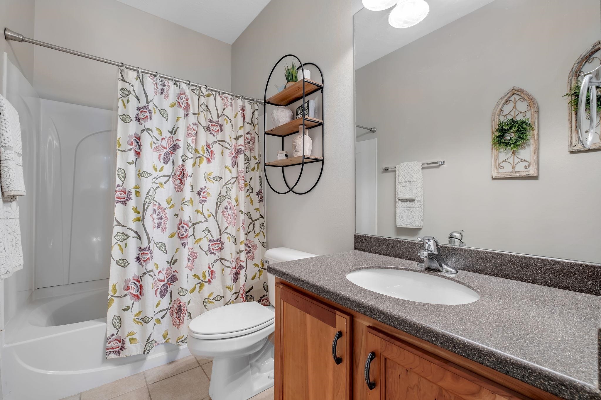 3085 Merchants Row Boulevard