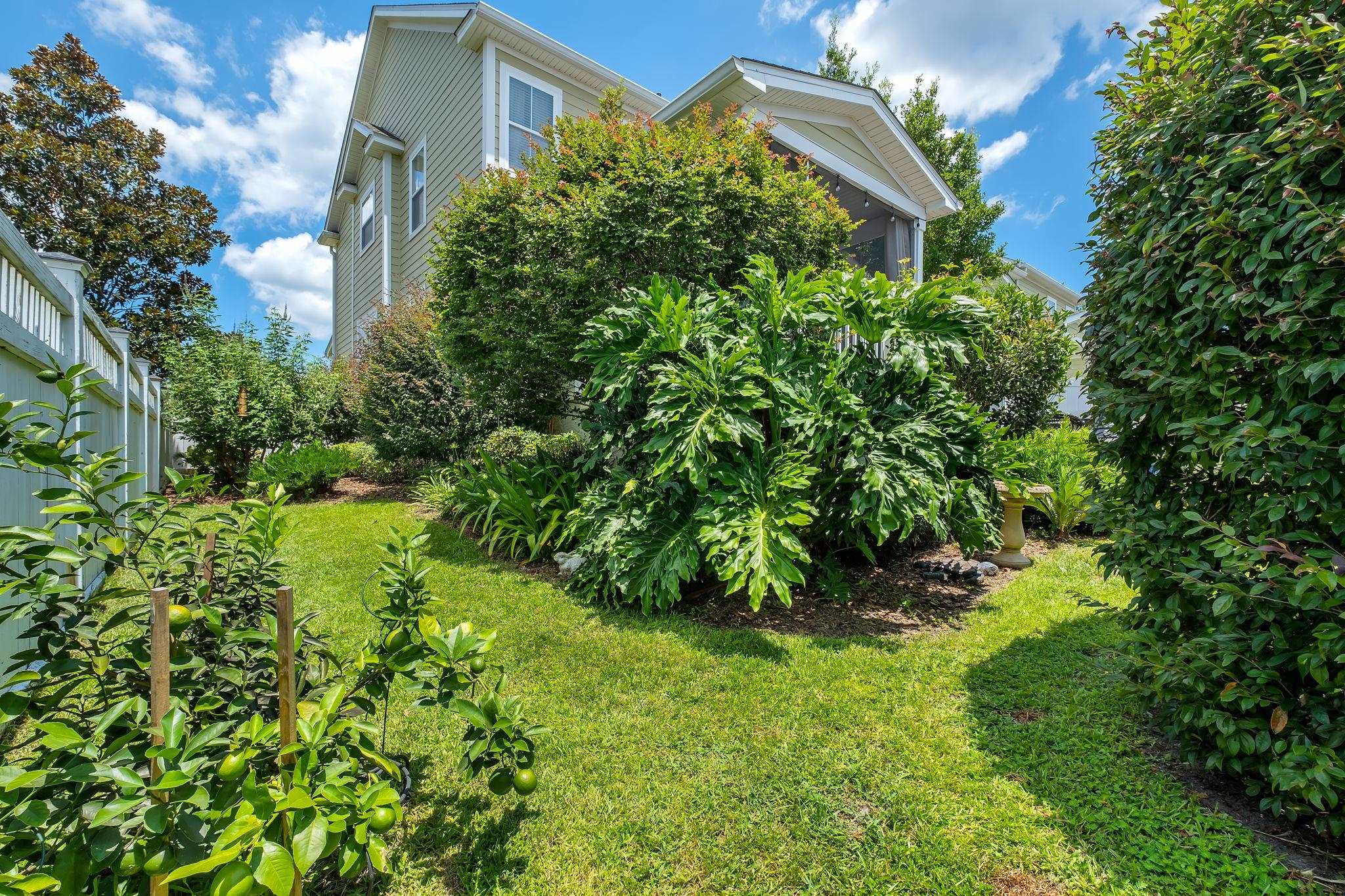 3085 Merchants Row Boulevard