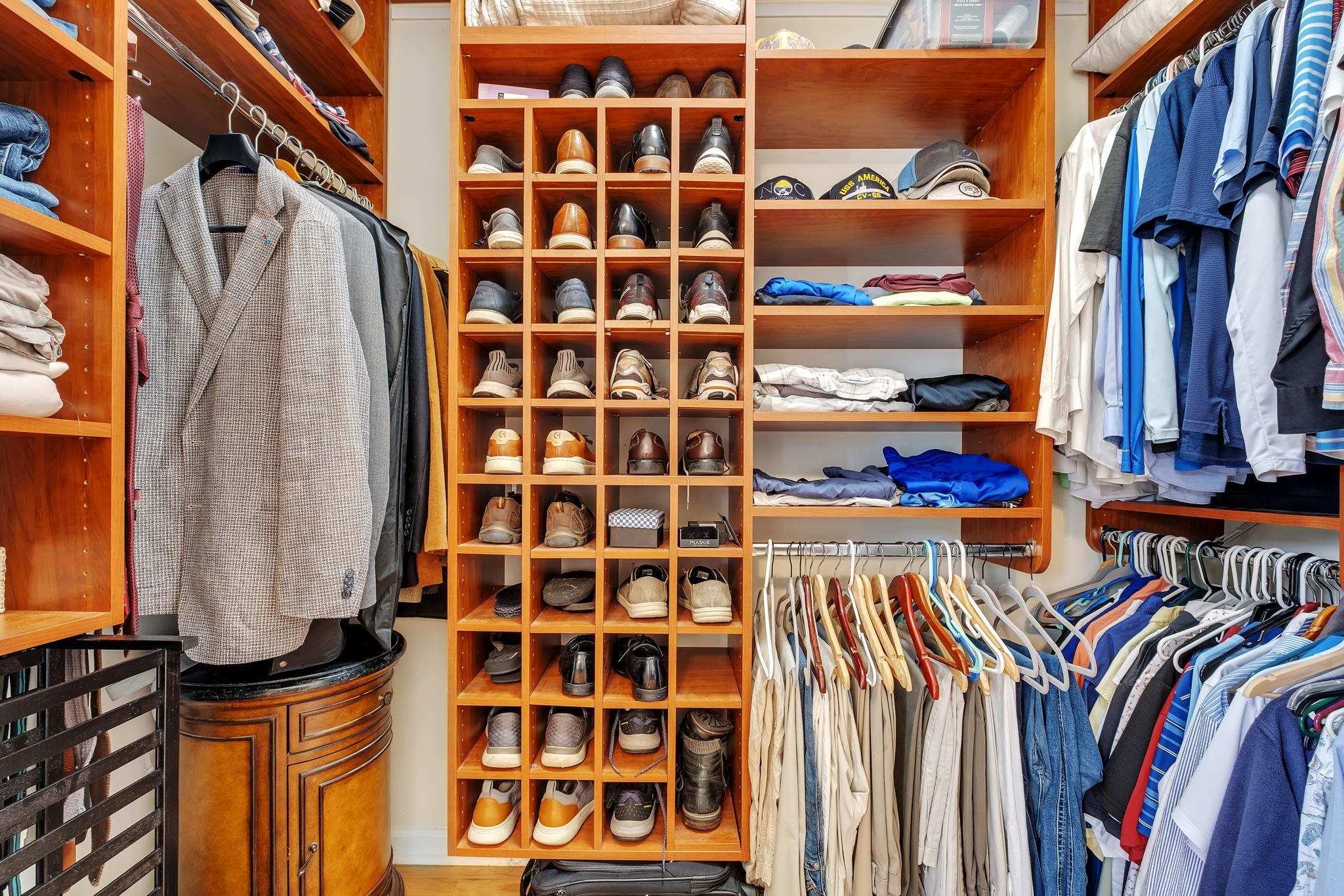 3085 Merchants Row Boulevard