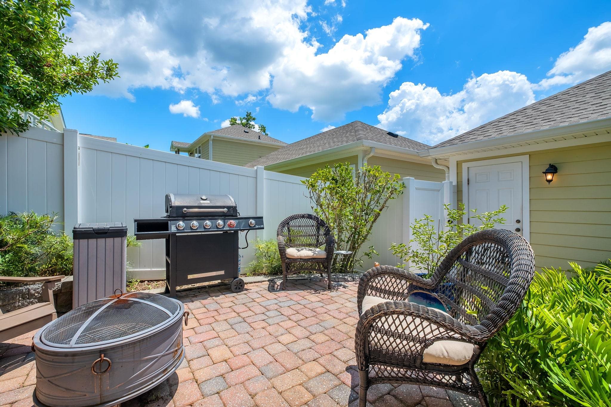 3085 Merchants Row Boulevard