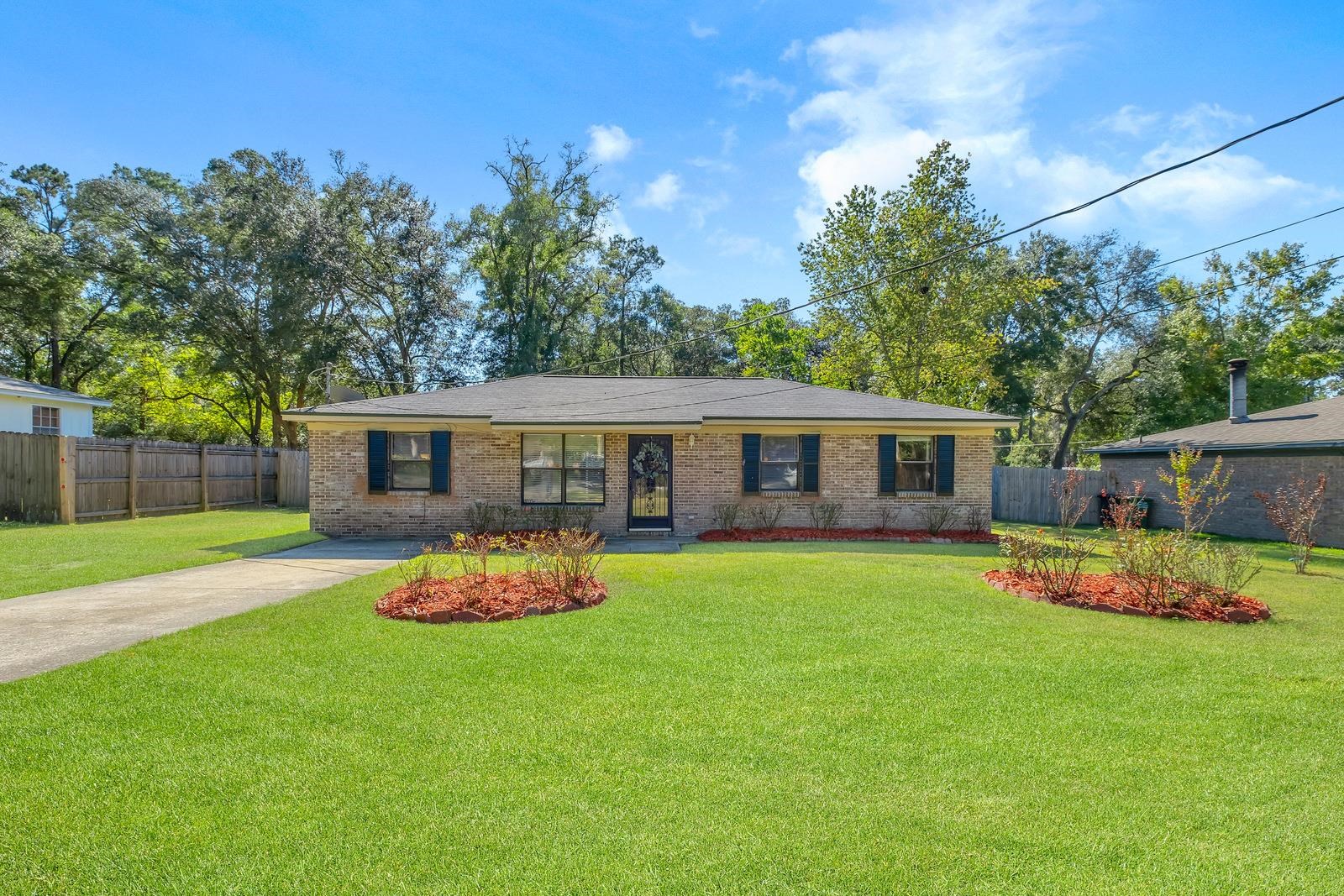 4590 Autumn Woods Way