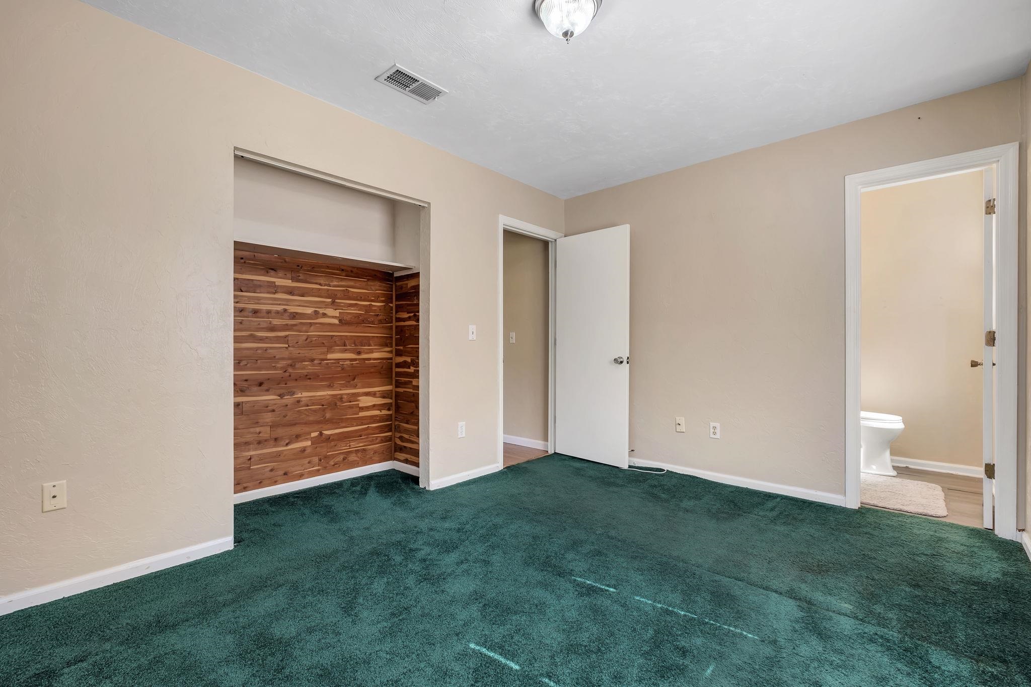 4590 Autumn Woods Way