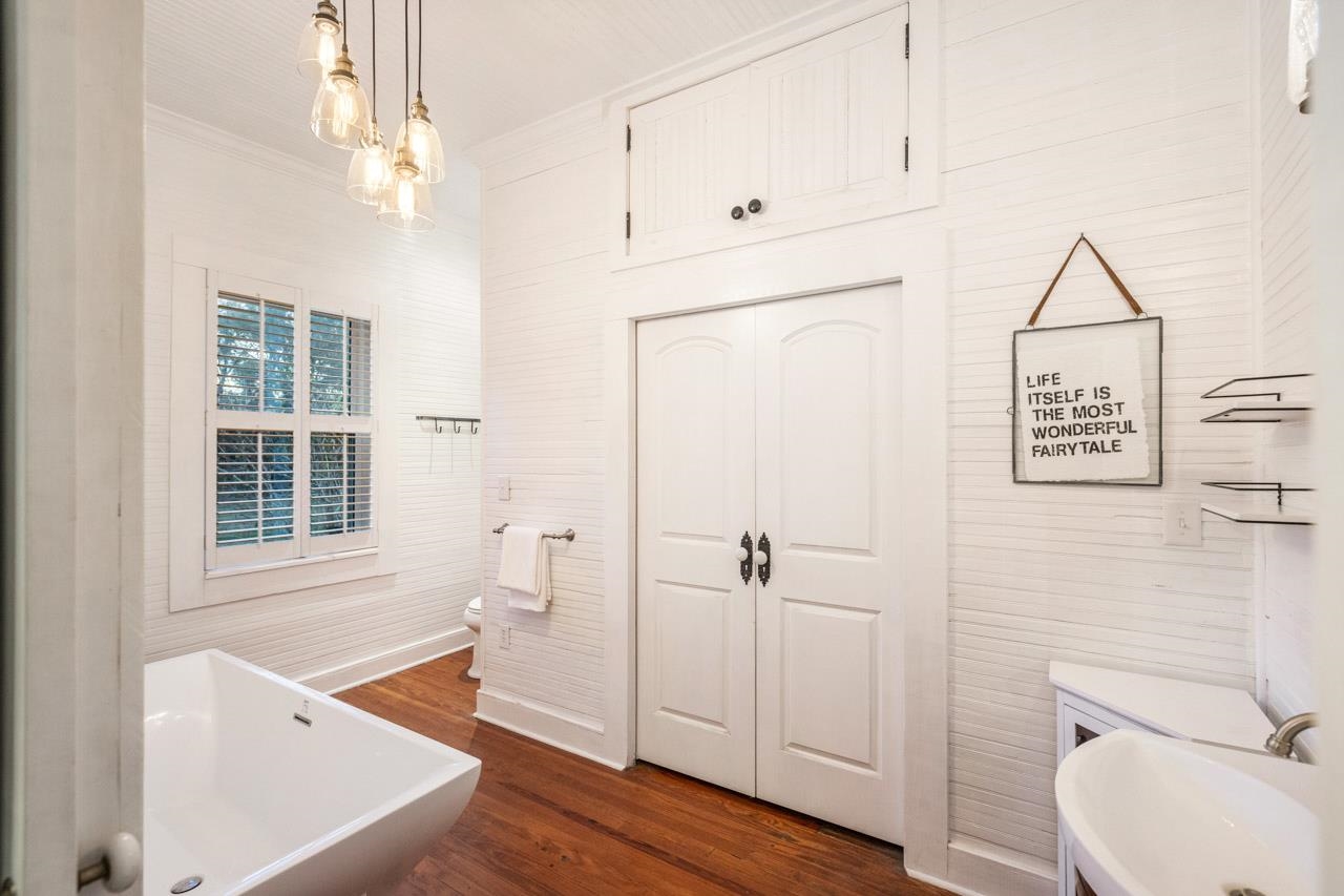 864 Ashville Highway