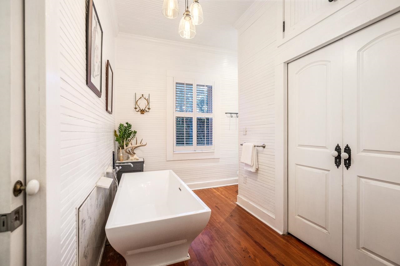 864 Ashville Highway