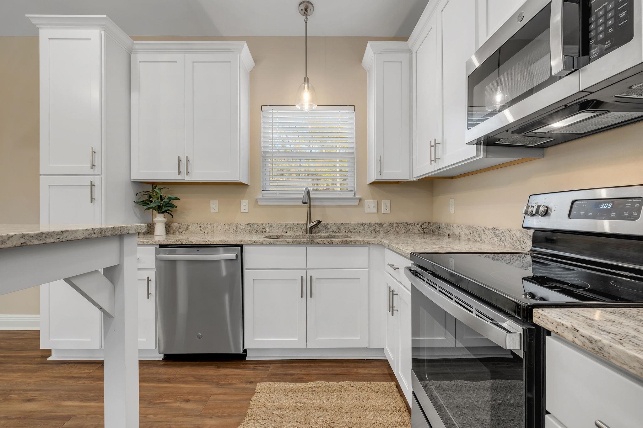 115 Comanche Trail