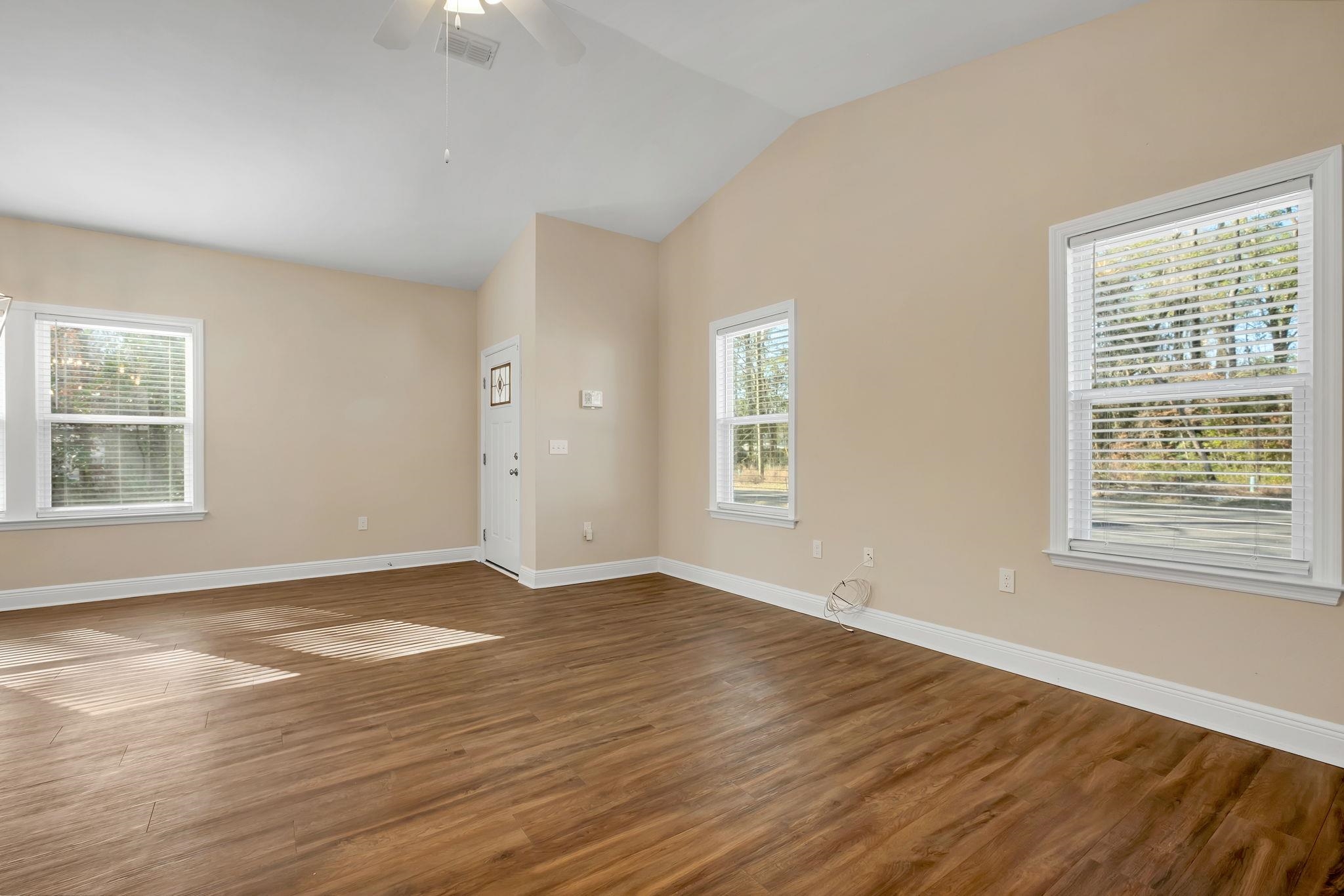 115 Comanche Trail
