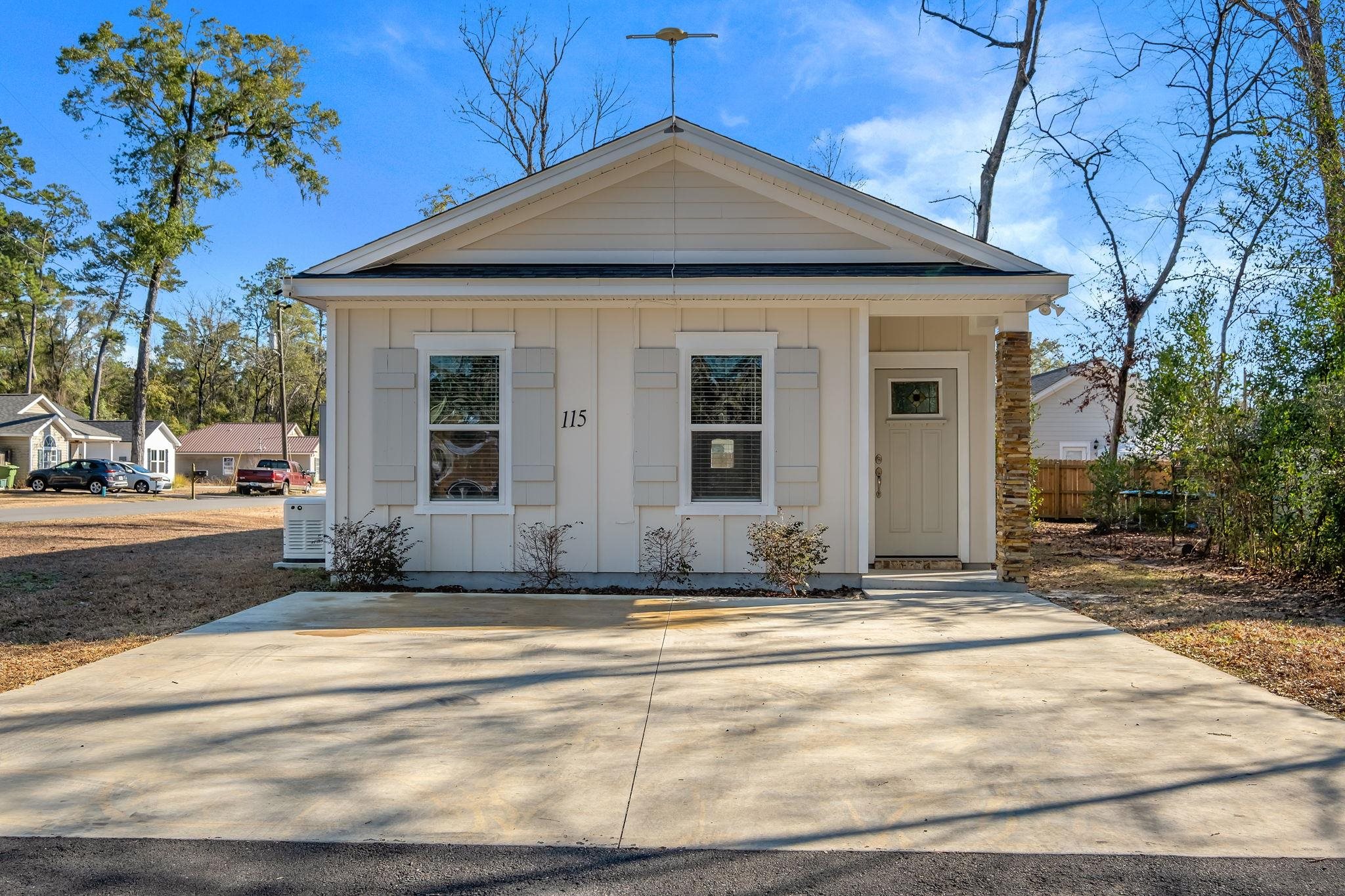 115 Comanche Trail