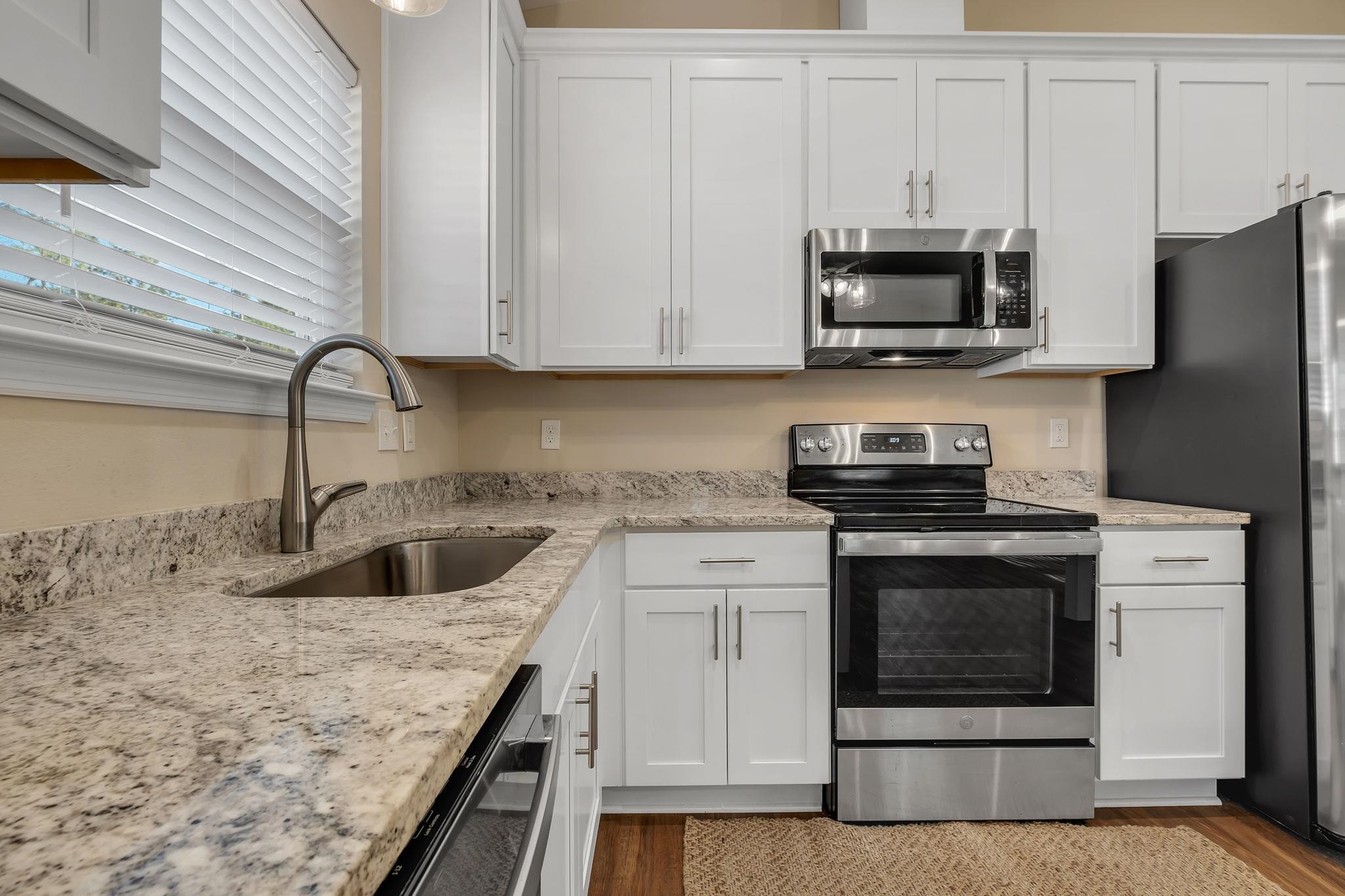 115 Comanche Trail