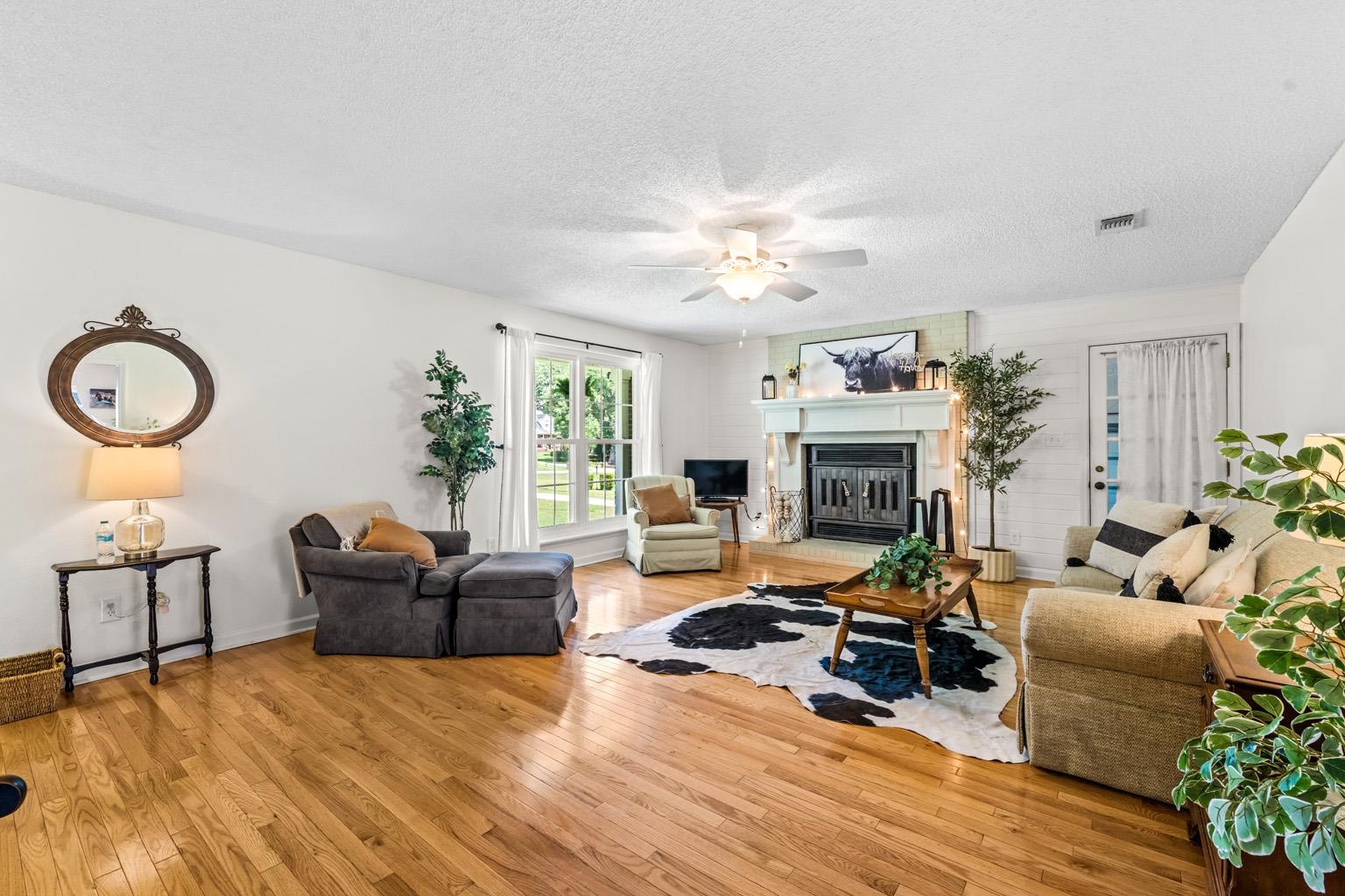 2400 Napoleon Bonaparte Drive