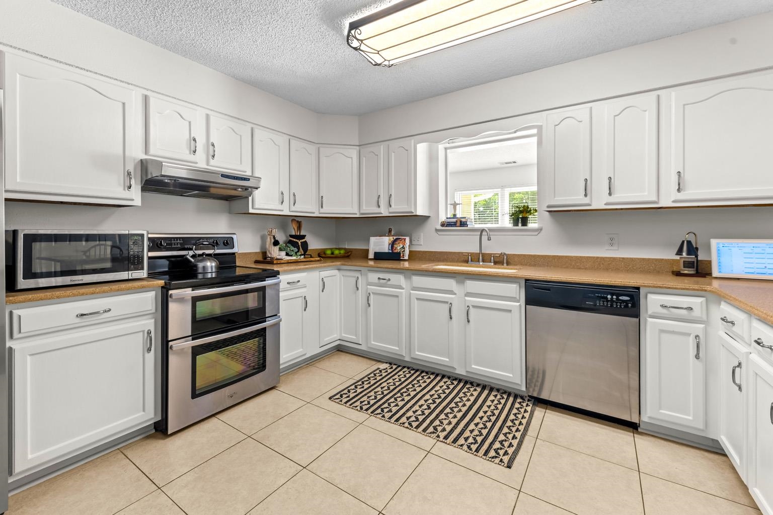 2400 Napoleon Bonaparte Drive
