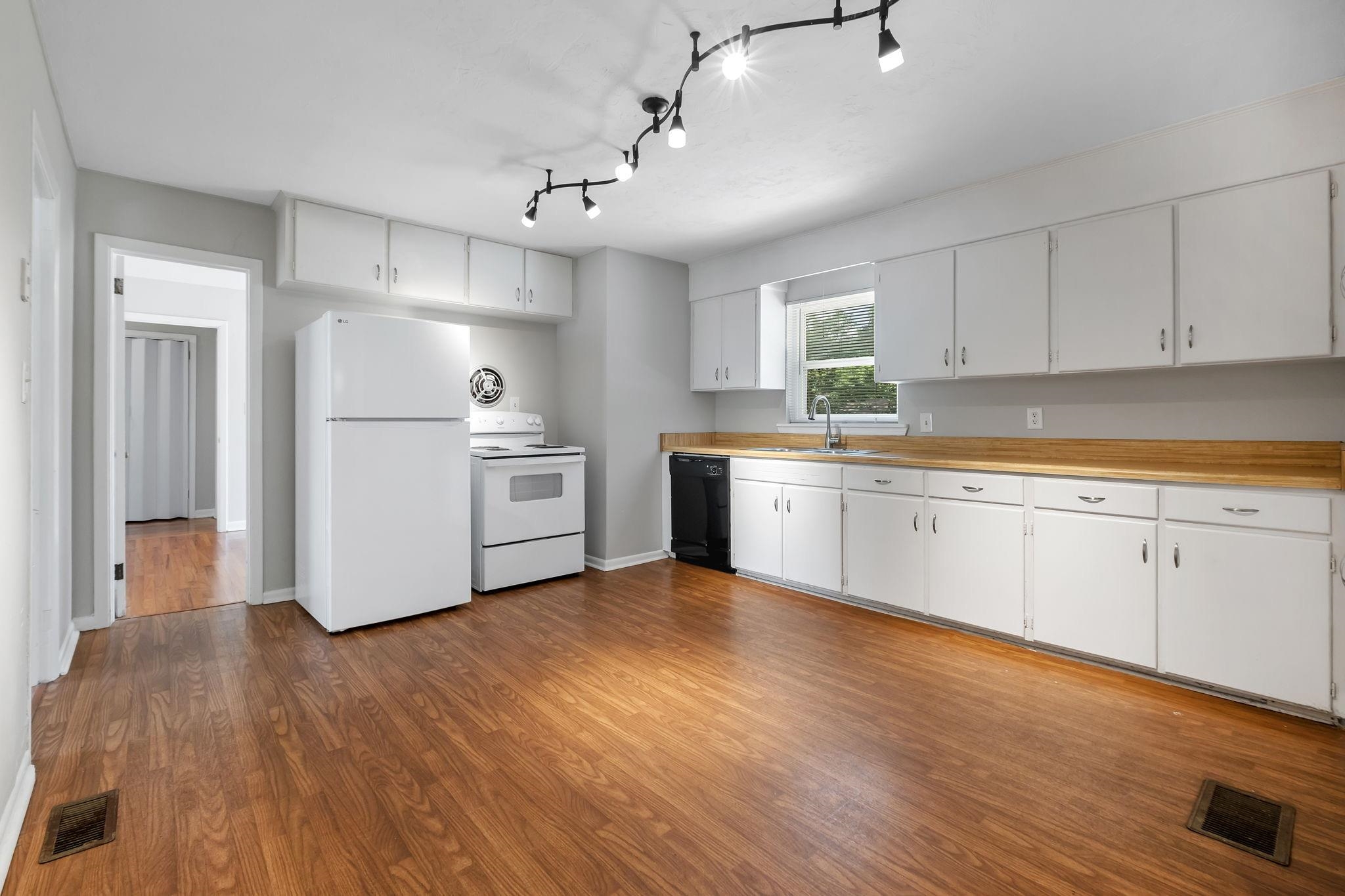 944 Spottswood Drive