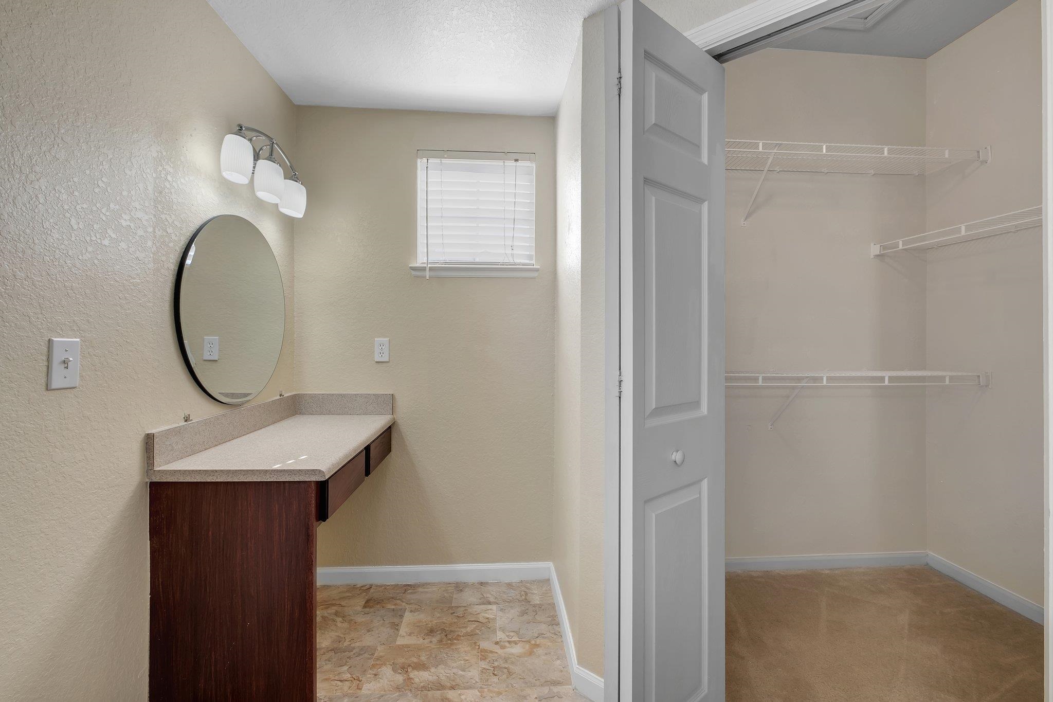 2801 Chancellorsville Drive Unit: 821