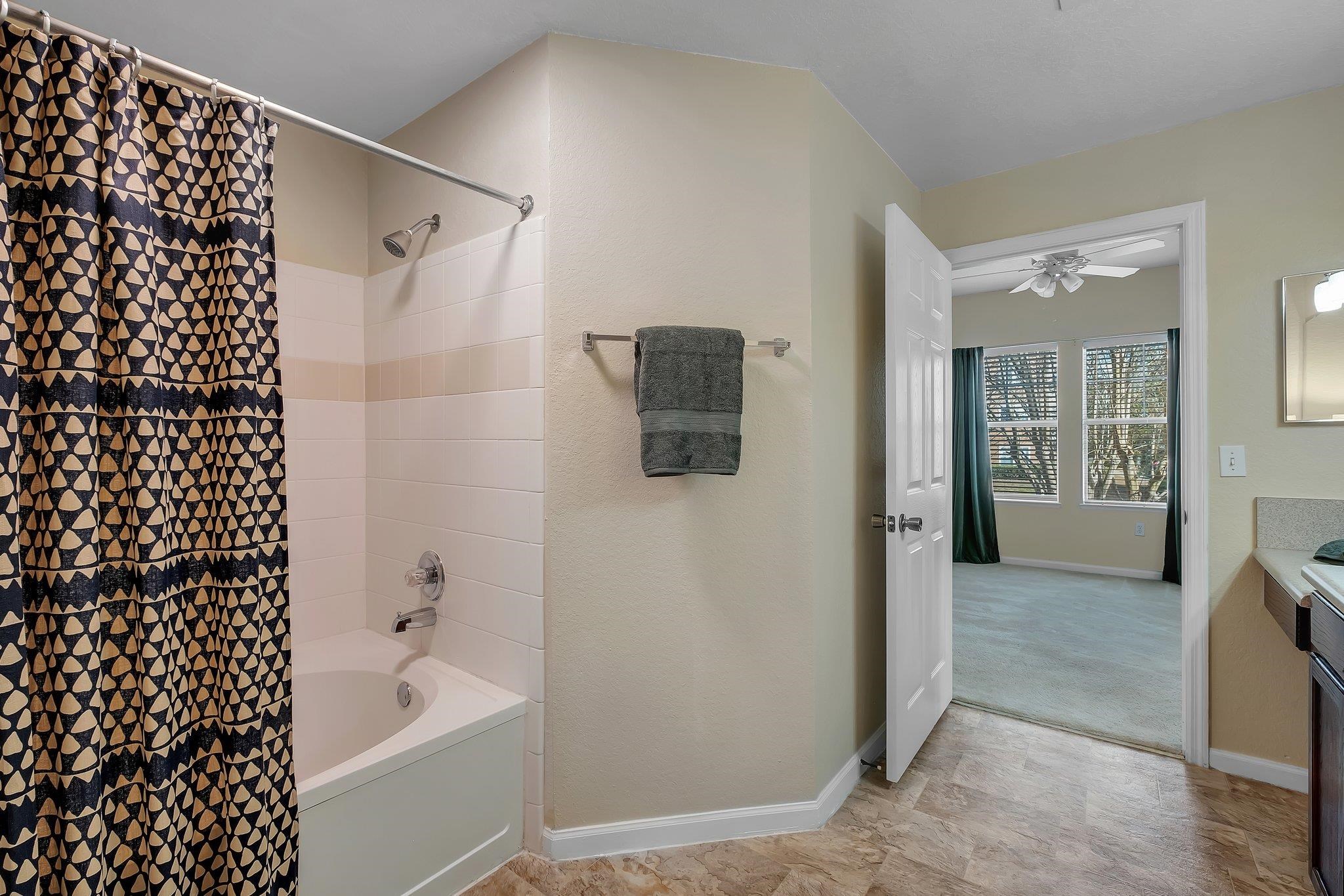 2801 Chancellorsville Drive Unit: 821