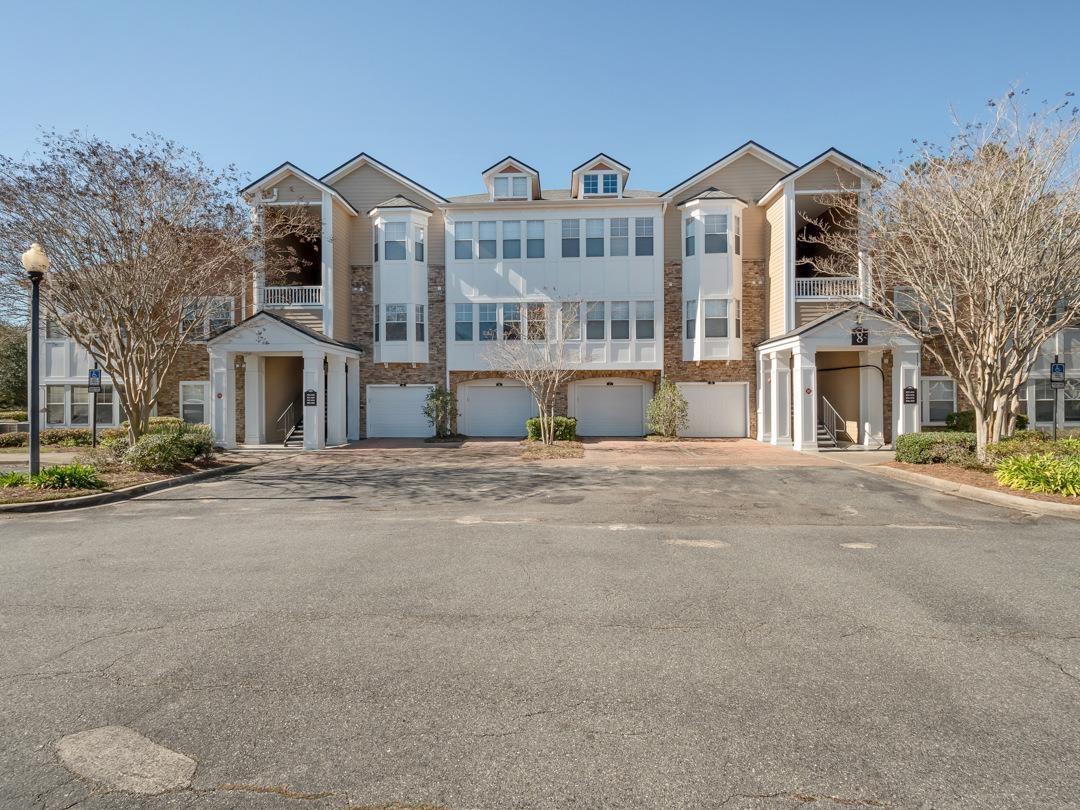 2801 Chancellorsville Drive Unit: 821