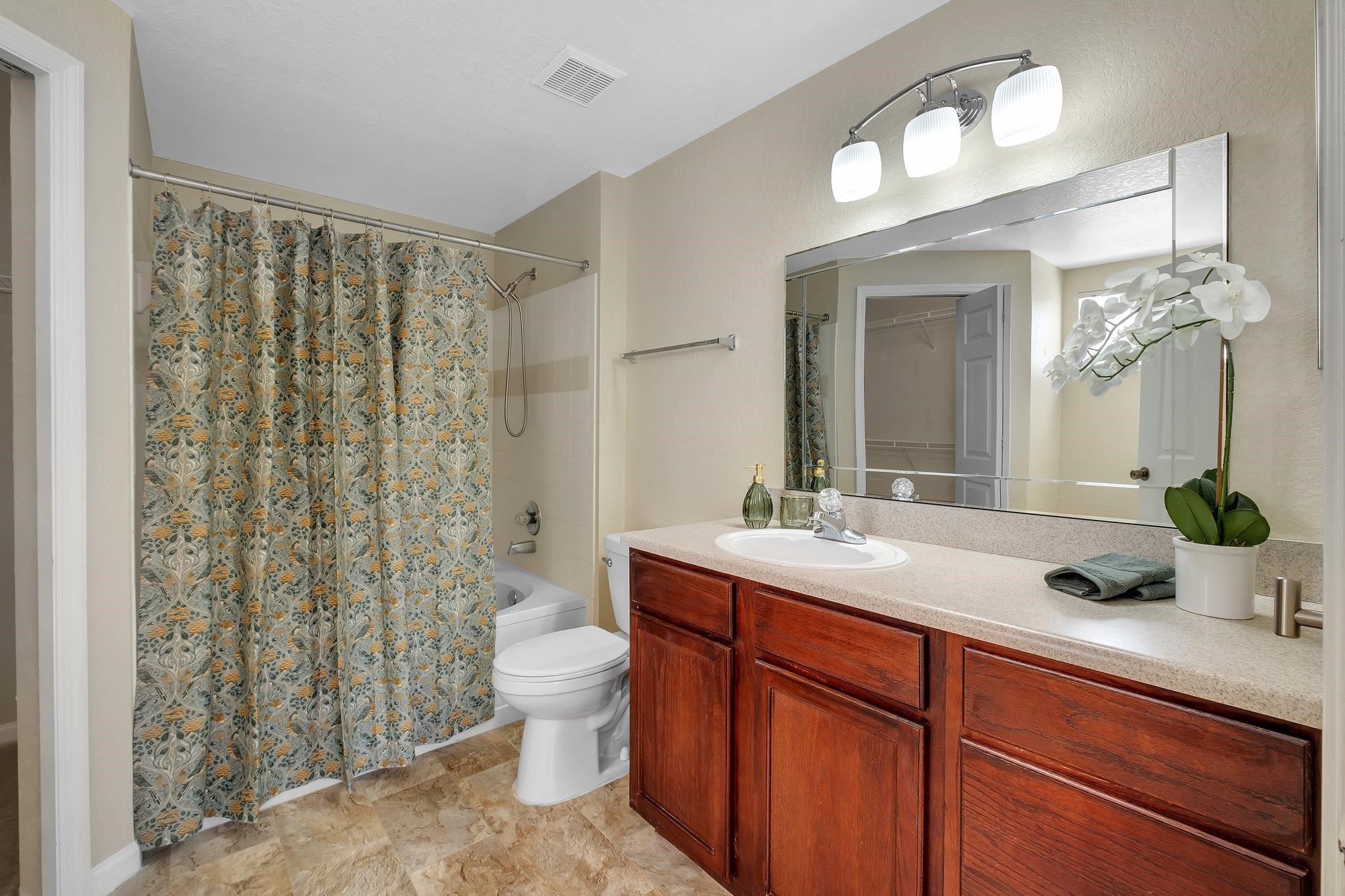 2801 Chancellorsville Drive Unit: 821