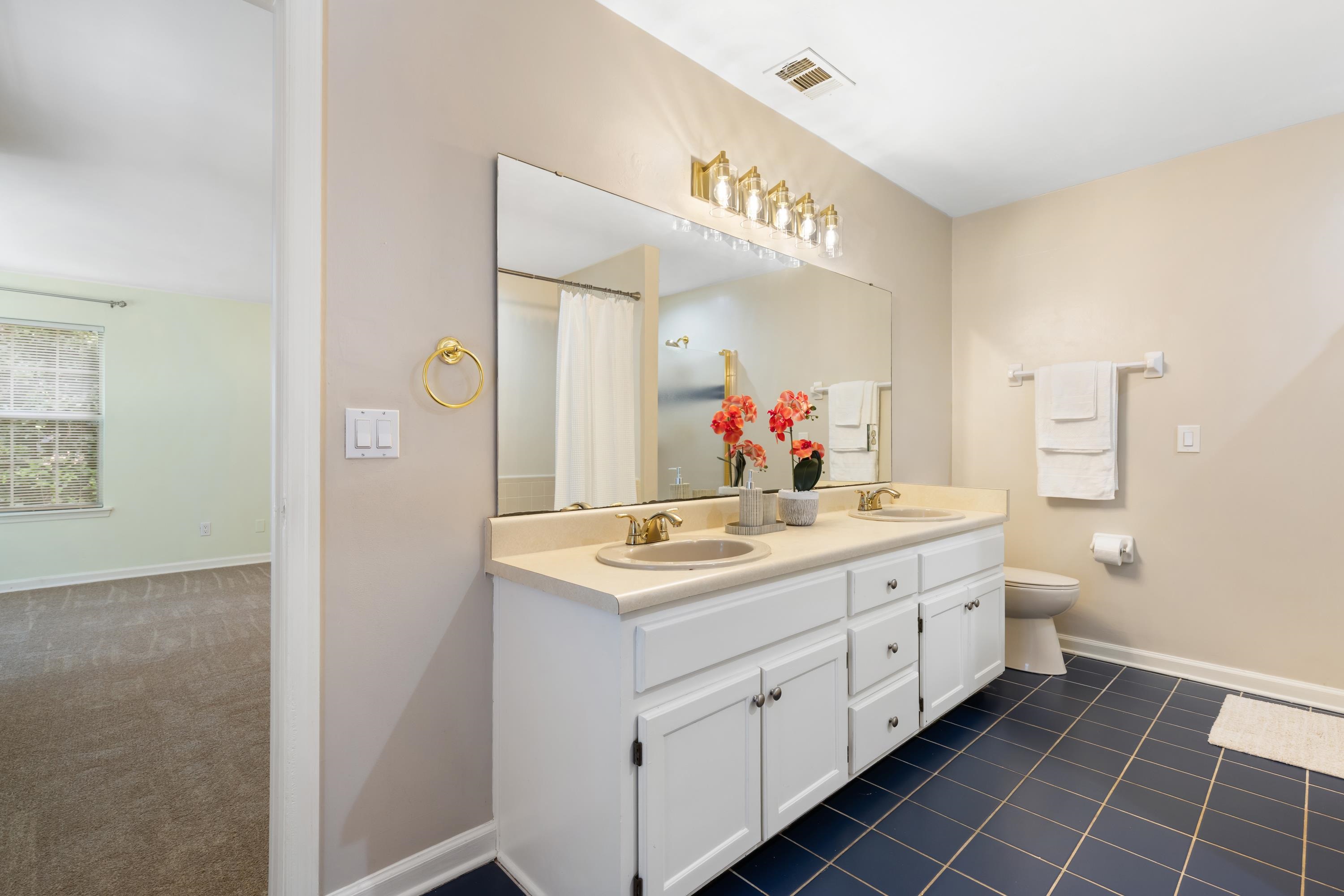 9368 Buck Haven Trail