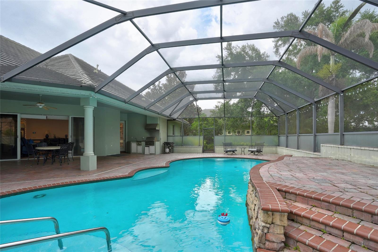 9480 WATERFORD OAKS DR