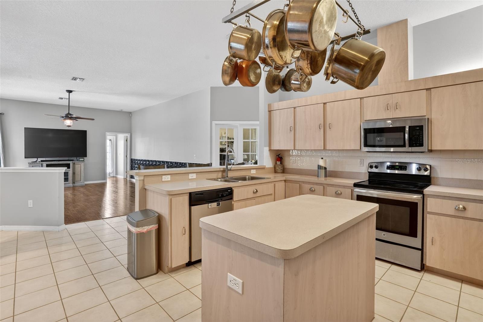 9363 TOOKE SHORE DR