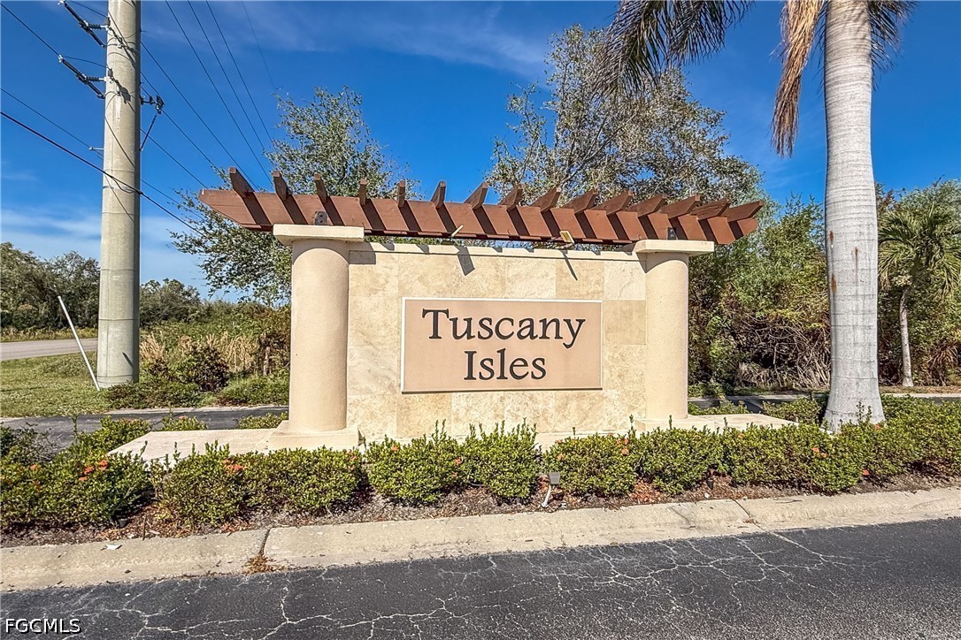 8834 Tuscany Isles DR