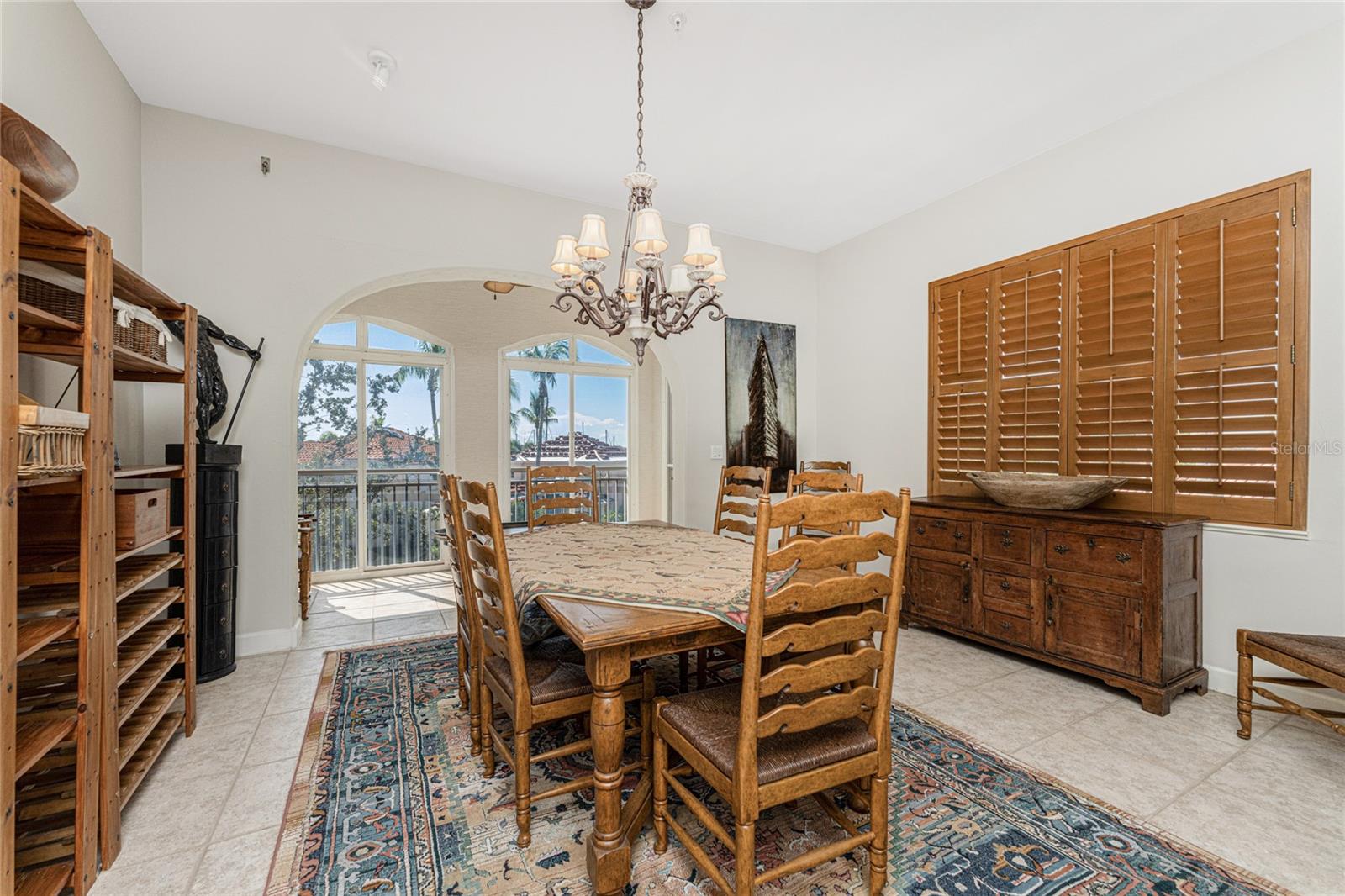 3228 SUNSET KEY CIR #103