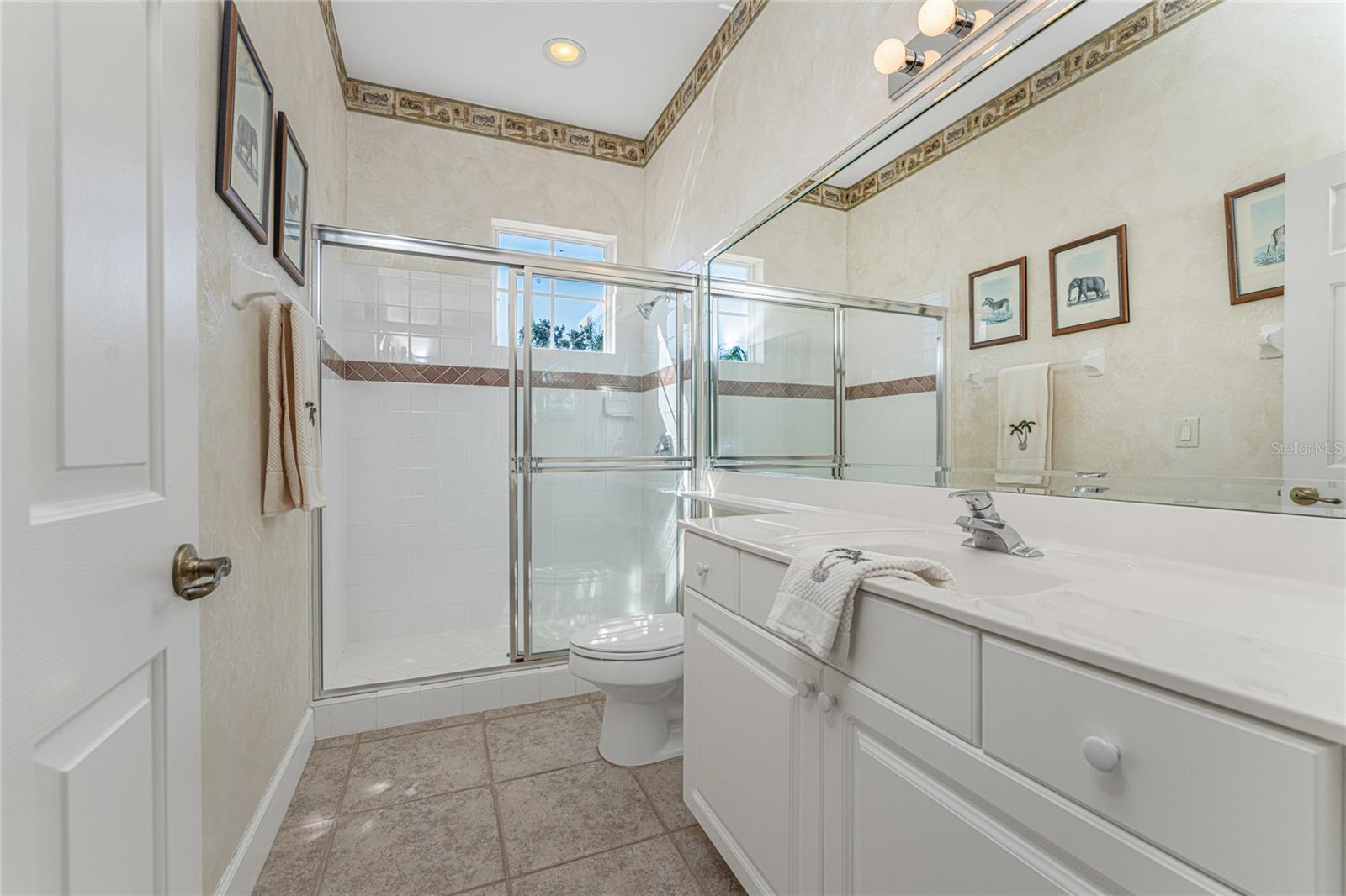 3228 SUNSET KEY CIR #103