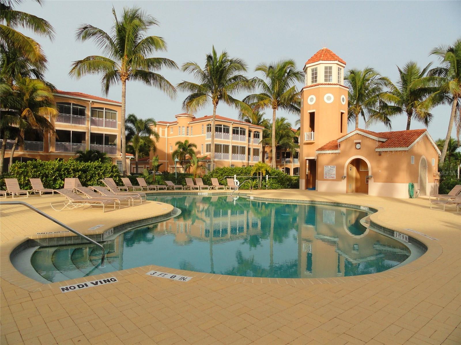 3228 SUNSET KEY CIR #103