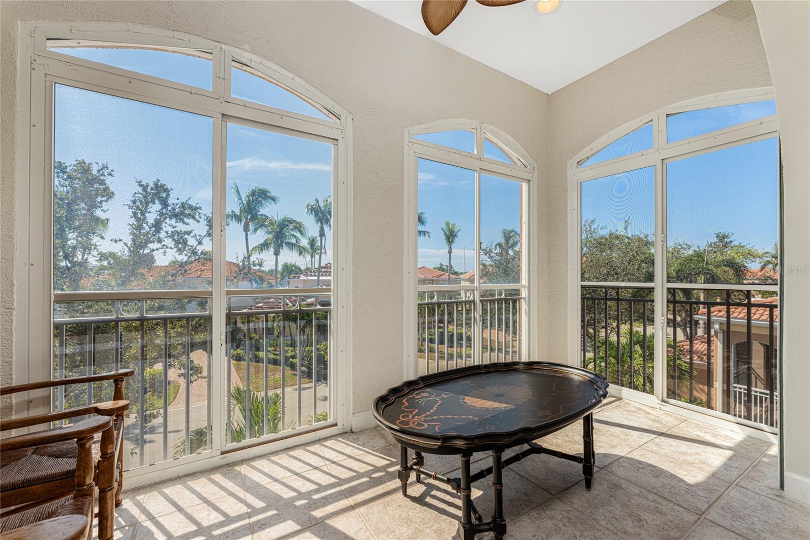 3228 SUNSET KEY CIR #103