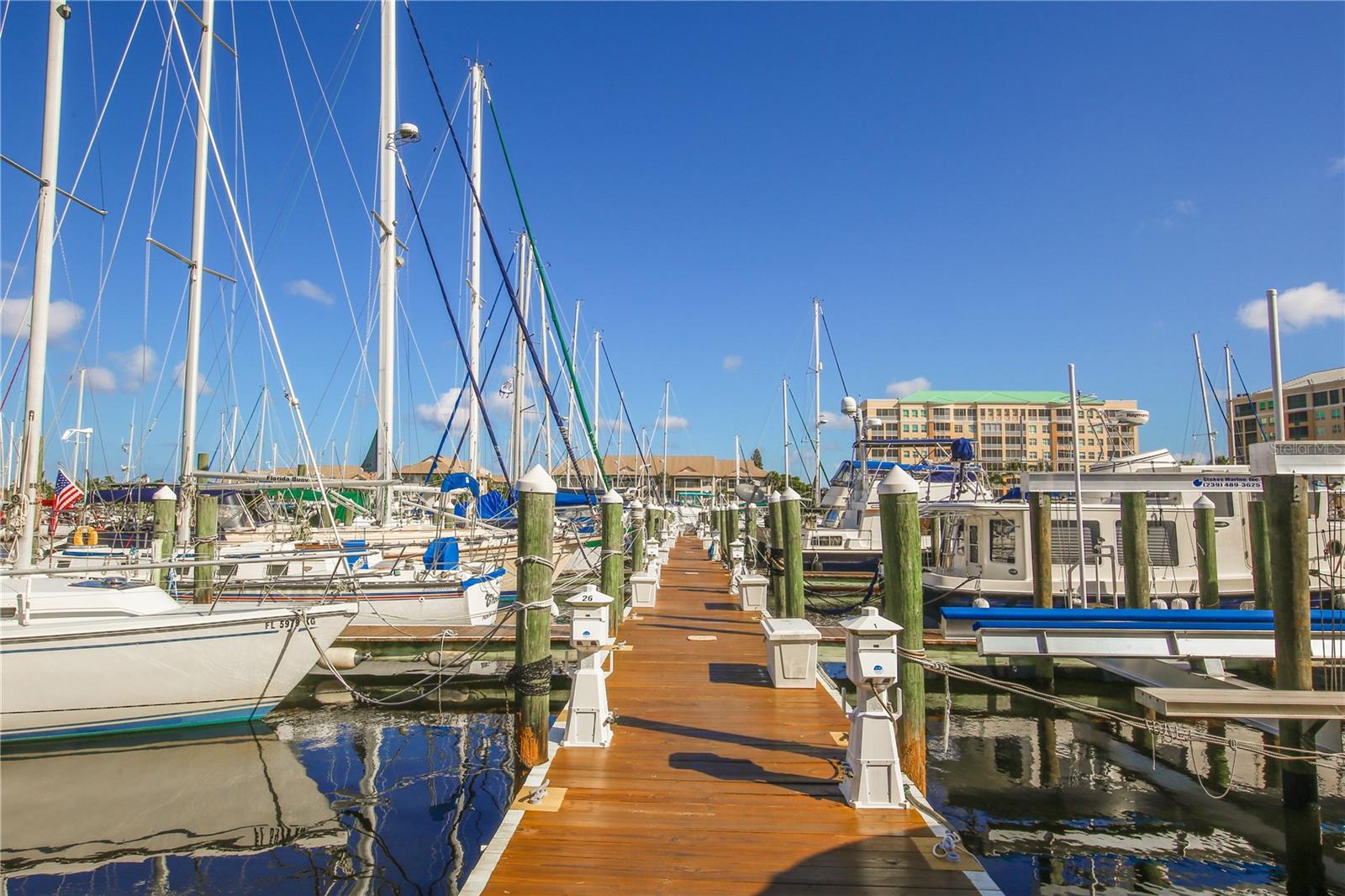 3228 SUNSET KEY CIR #103