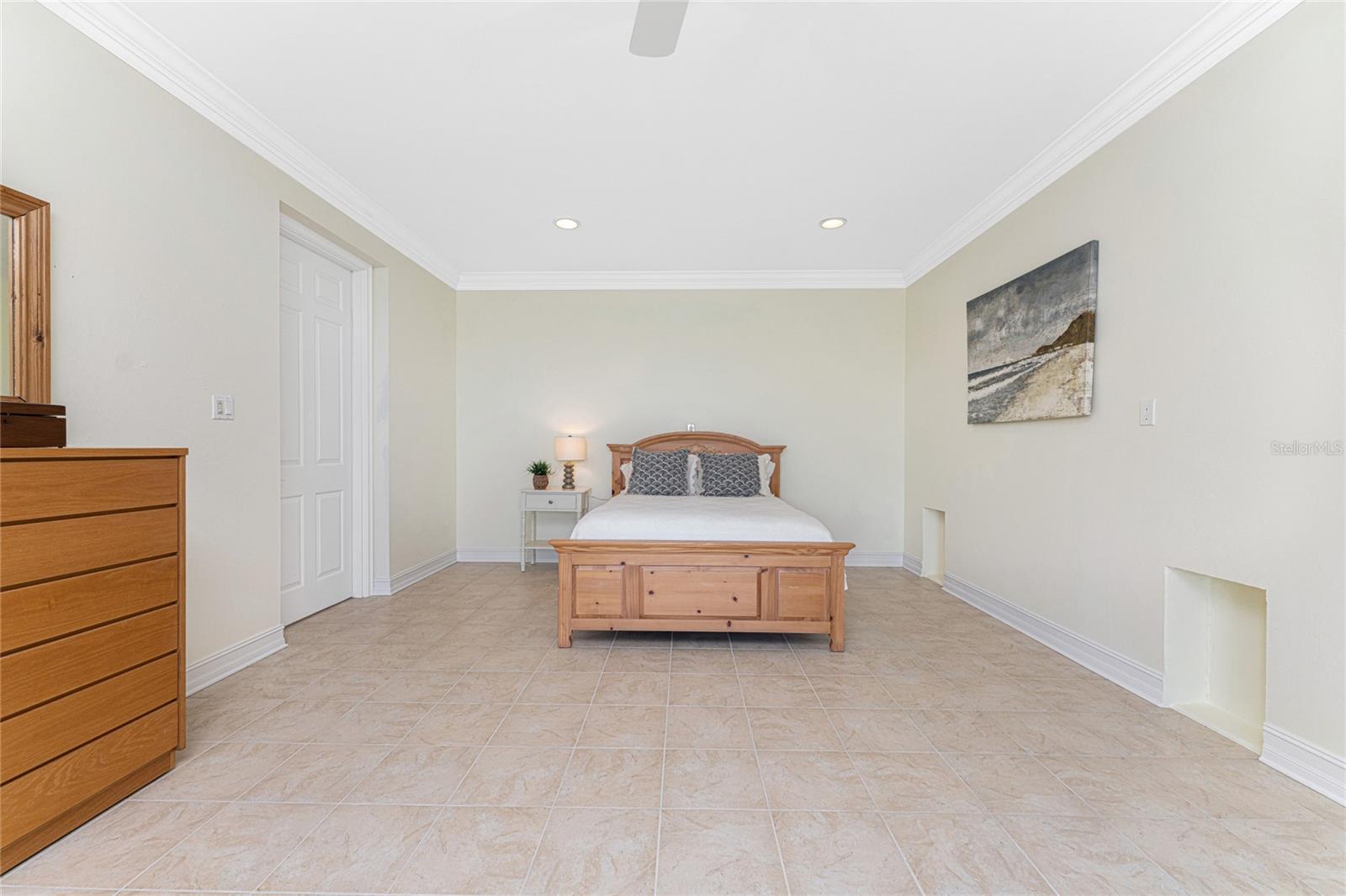 24100 TREASURE ISLAND BLVD