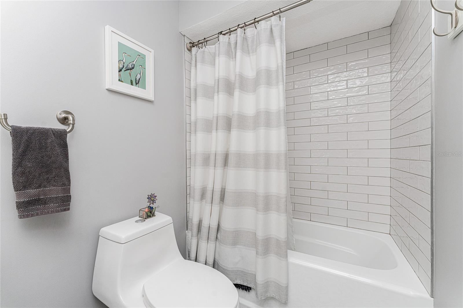 3329 WOOD THRUSH DR #B-221