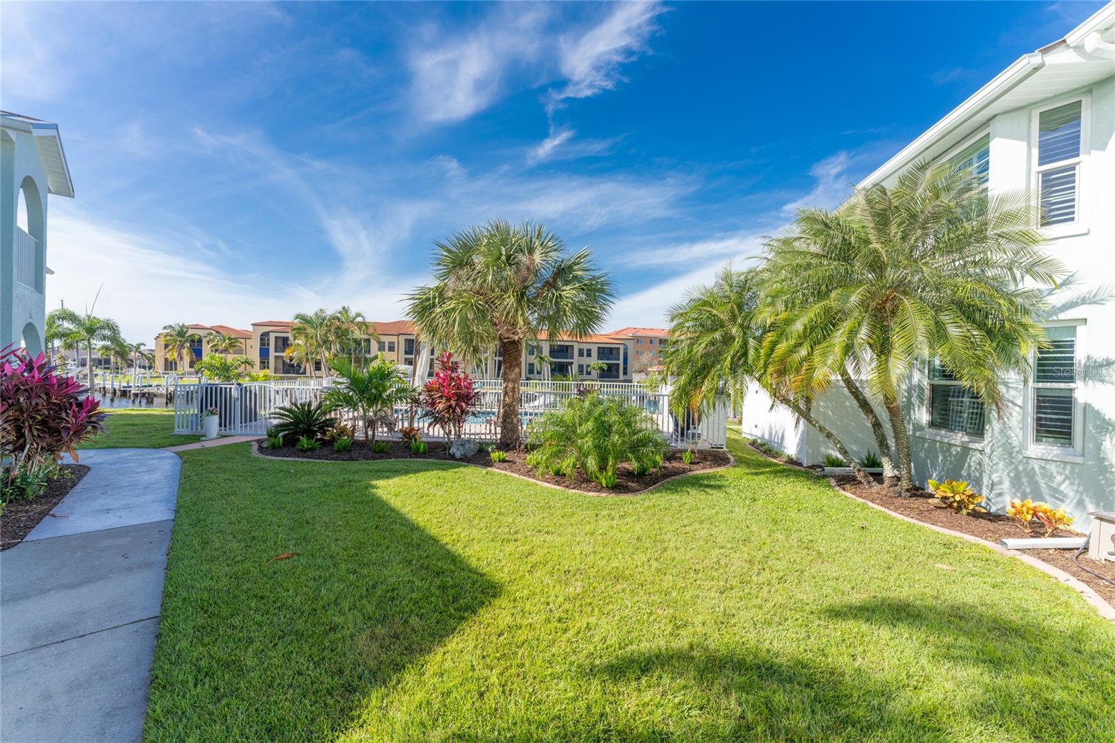 3329 WOOD THRUSH DR #B-221