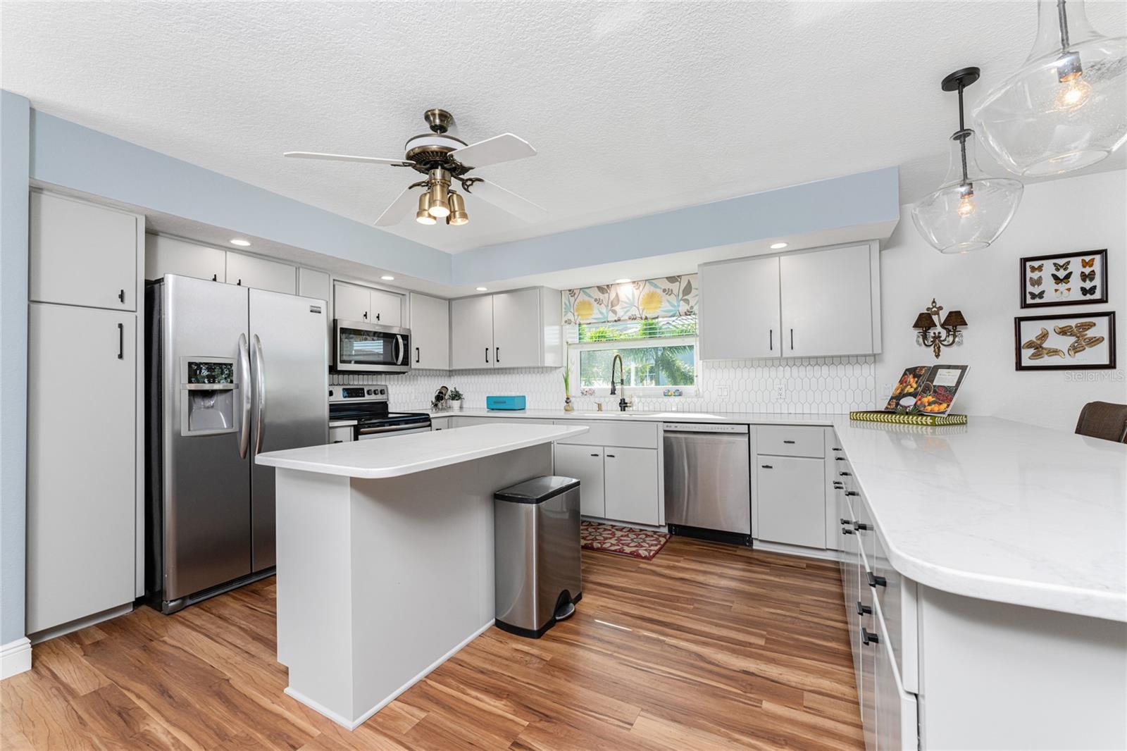 3329 WOOD THRUSH DR #B-221