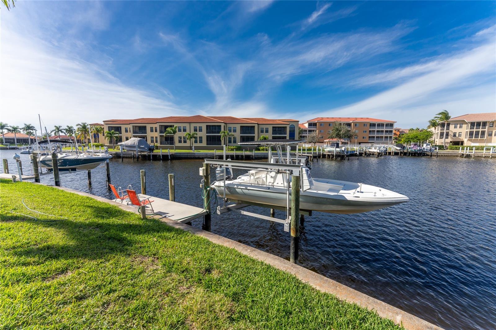 3329 WOOD THRUSH DR #B-221