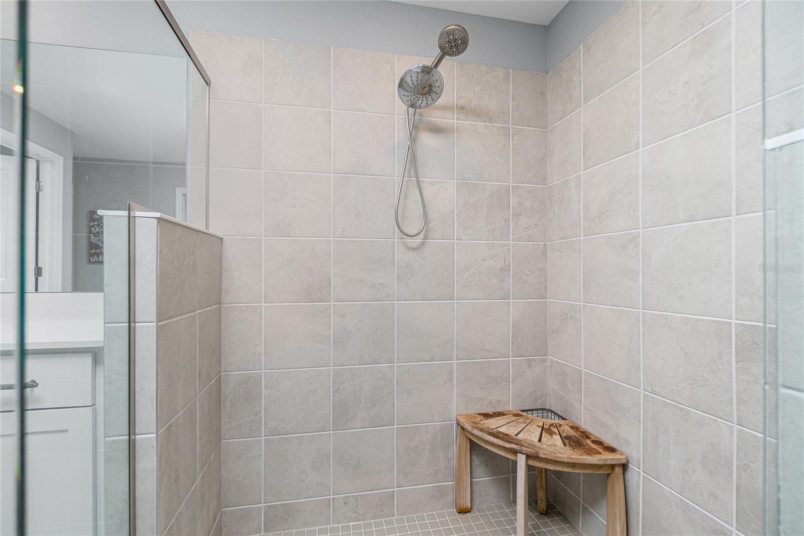 14156 POPPY FIELD LOOP #4412