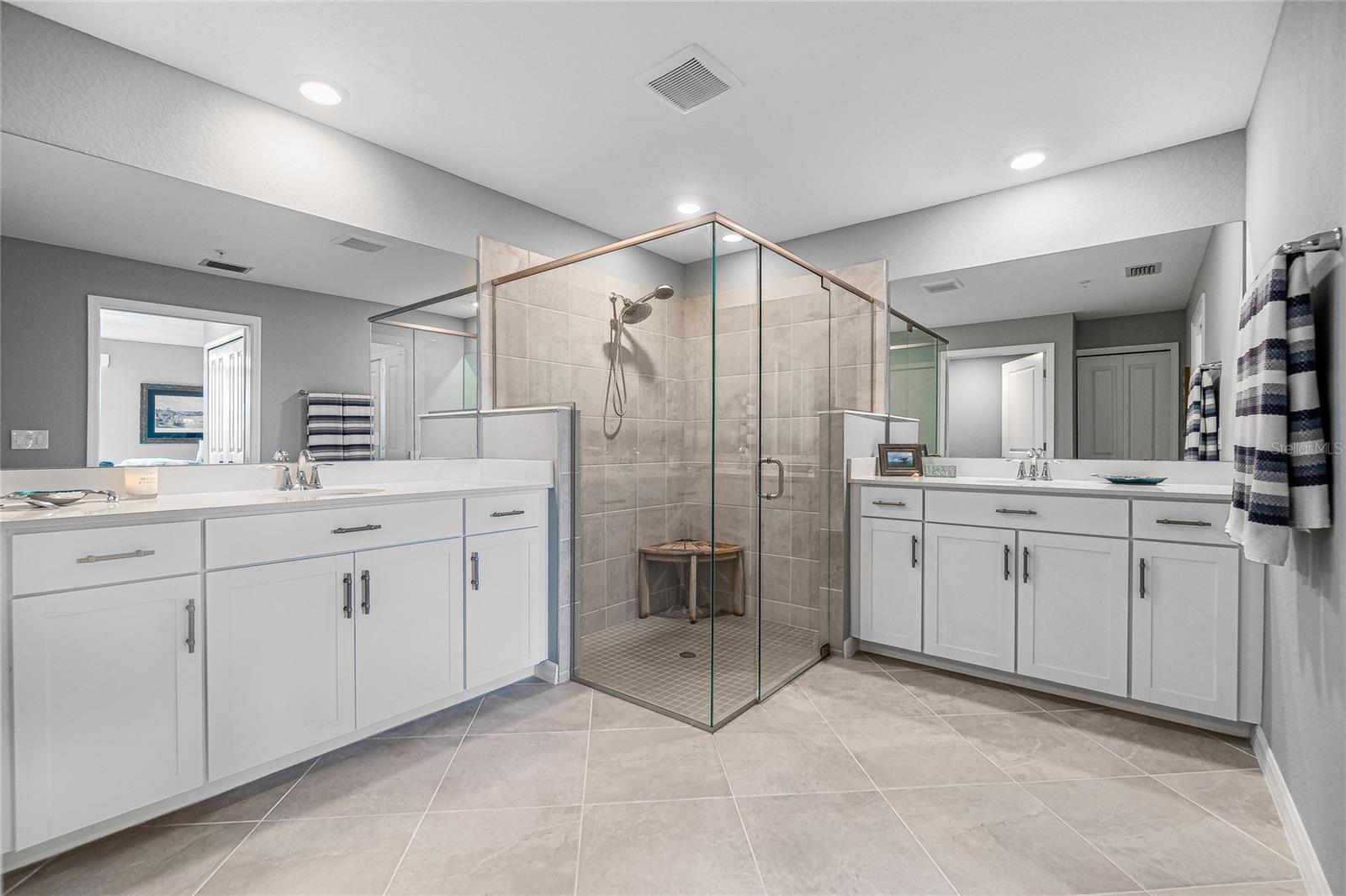 14156 POPPY FIELD LOOP #4412