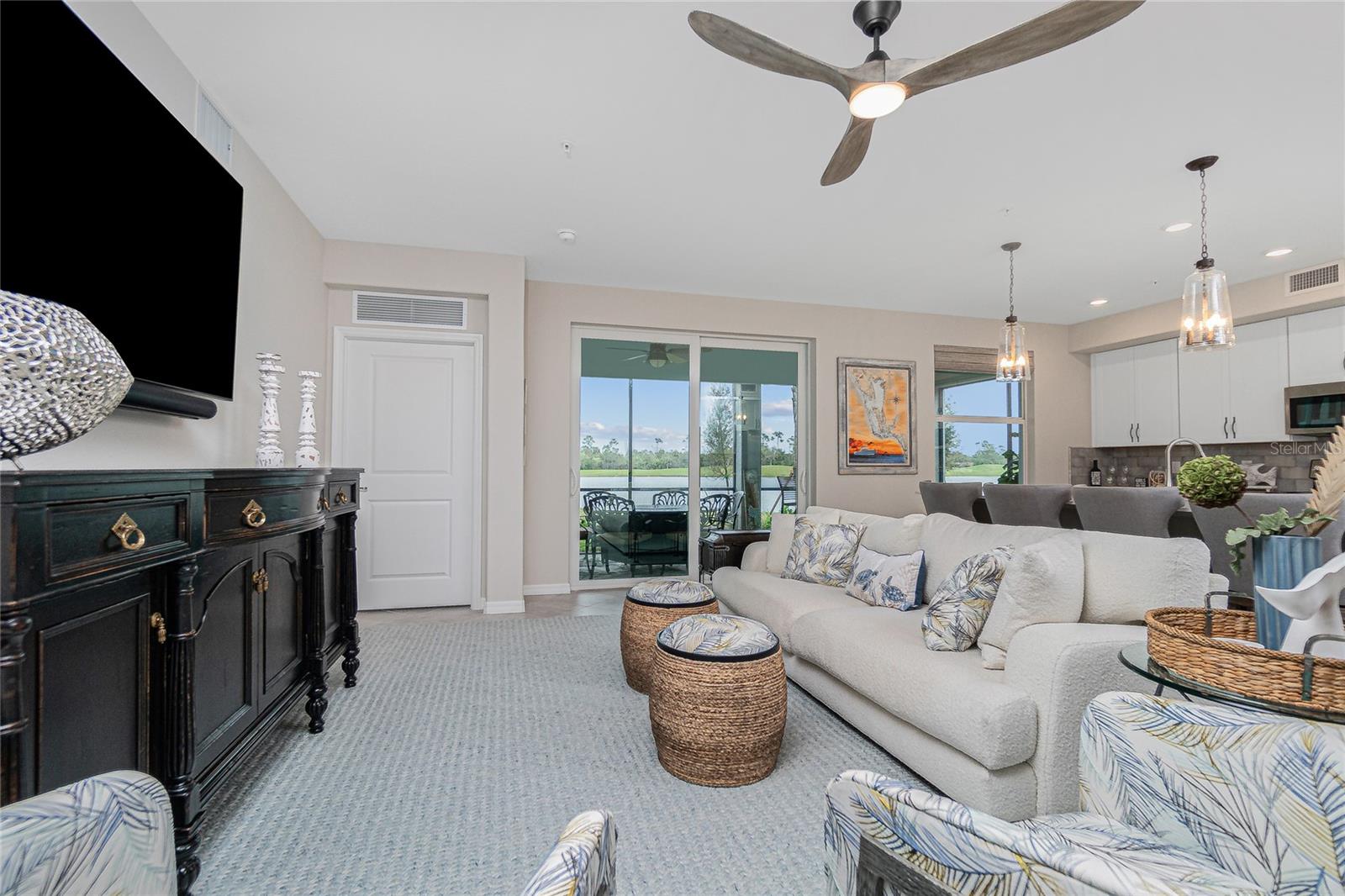 14156 POPPY FIELD LOOP #4412