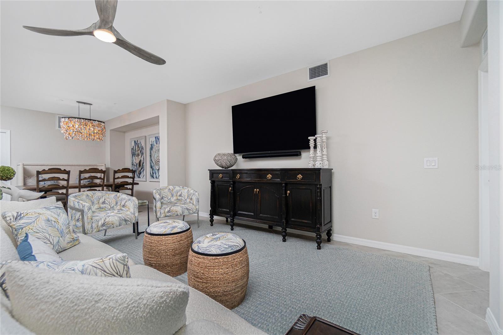 14156 POPPY FIELD LOOP #4412