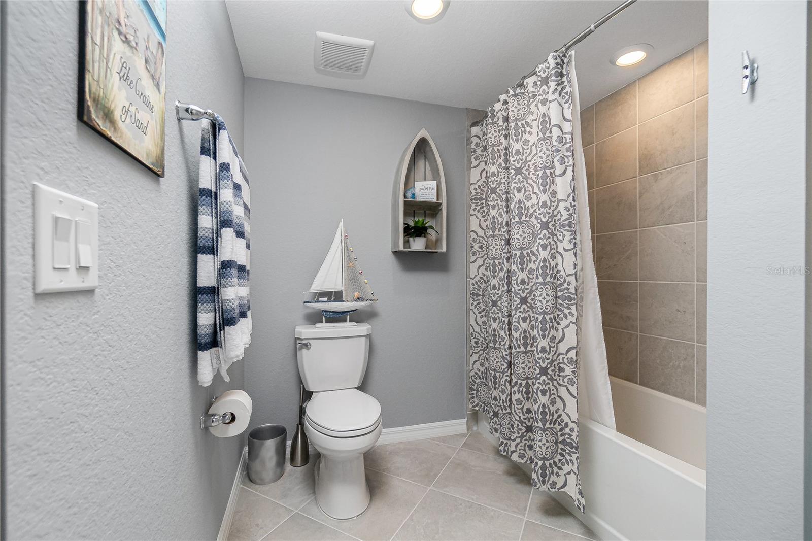 14156 POPPY FIELD LOOP #4412