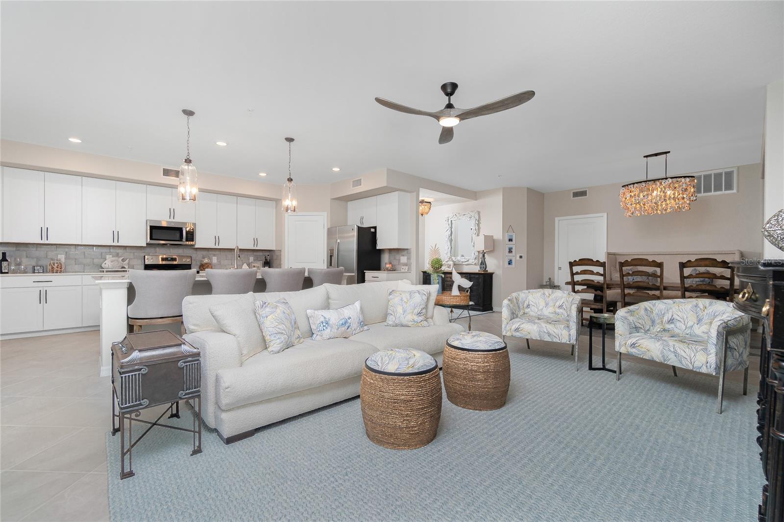 14156 POPPY FIELD LOOP #4412