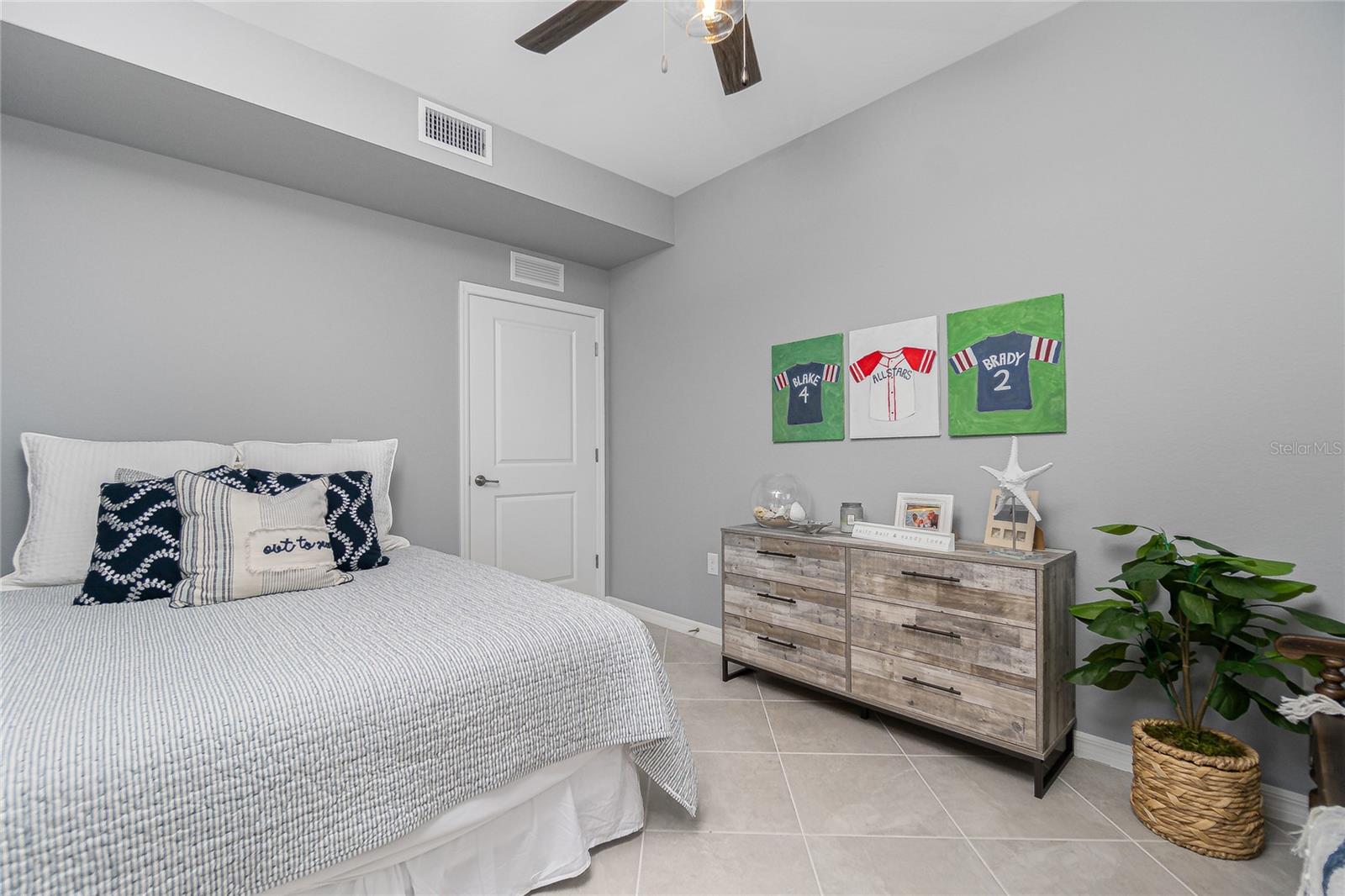 14156 POPPY FIELD LOOP #4412