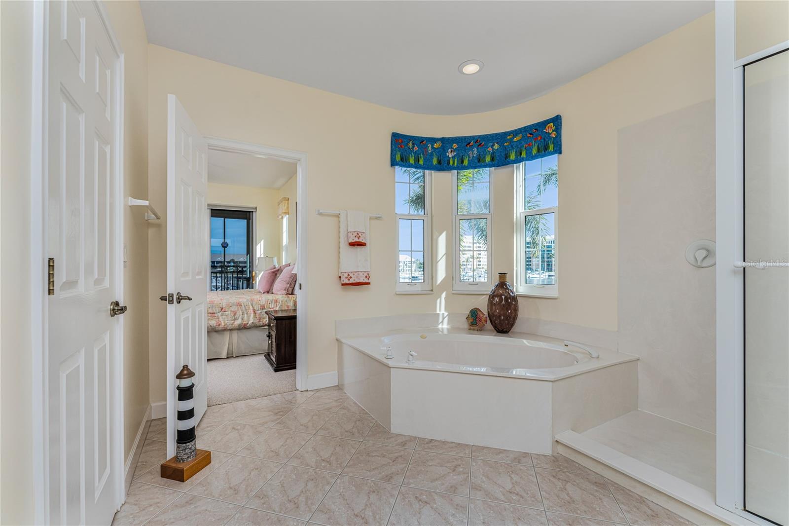 3451 SUNSET KEY CIR #102