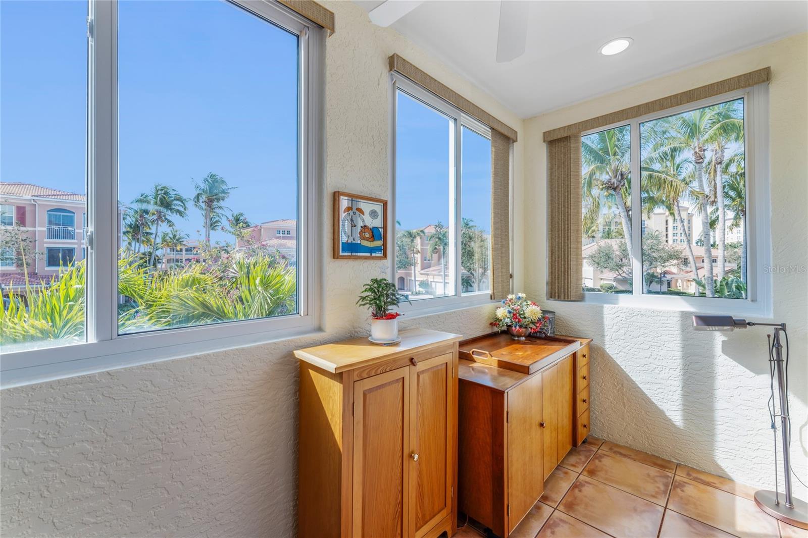 3451 SUNSET KEY CIR #102